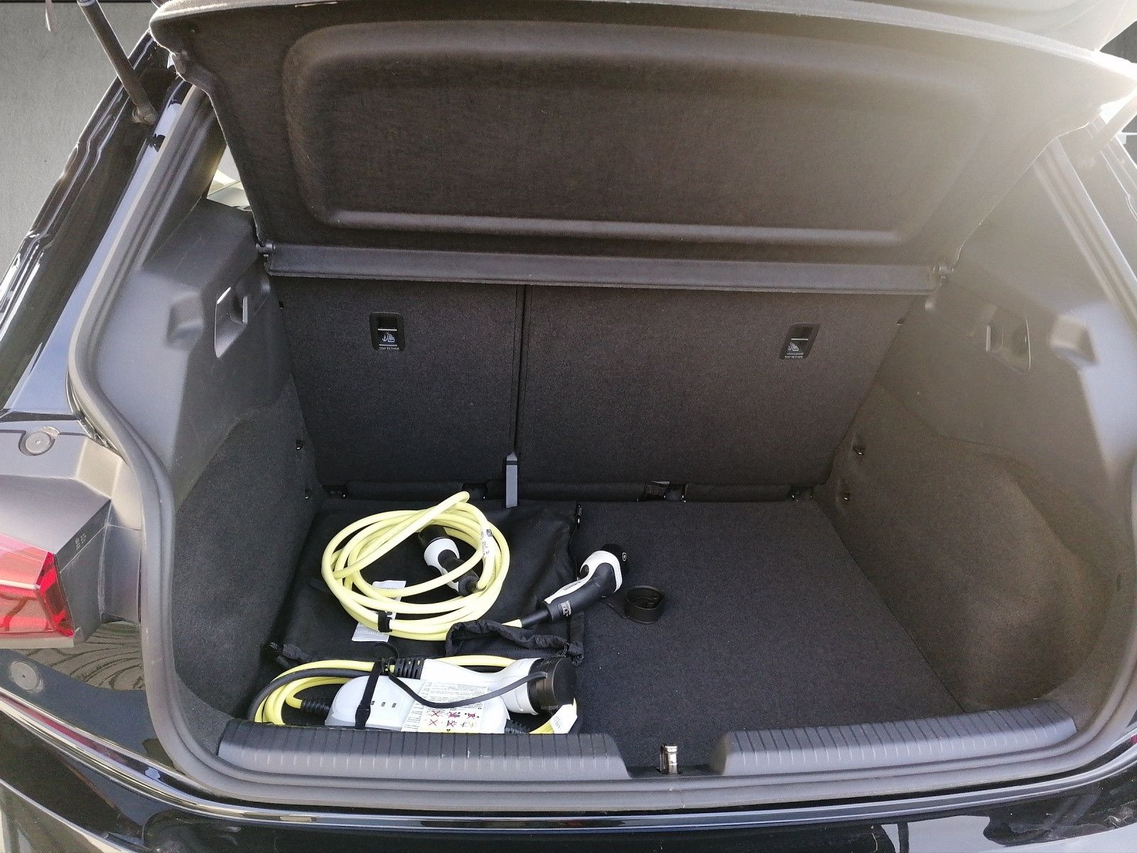 Fahrzeugabbildung CUPRA Born 77kW 231PS Below Zero HEAT PUMP PILOT M 5J