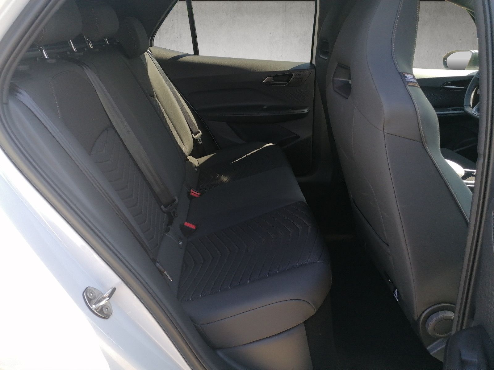 Fahrzeugabbildung CUPRA Born 77kW 231PS Below Zero HEAT PUMP PILOT M 5J