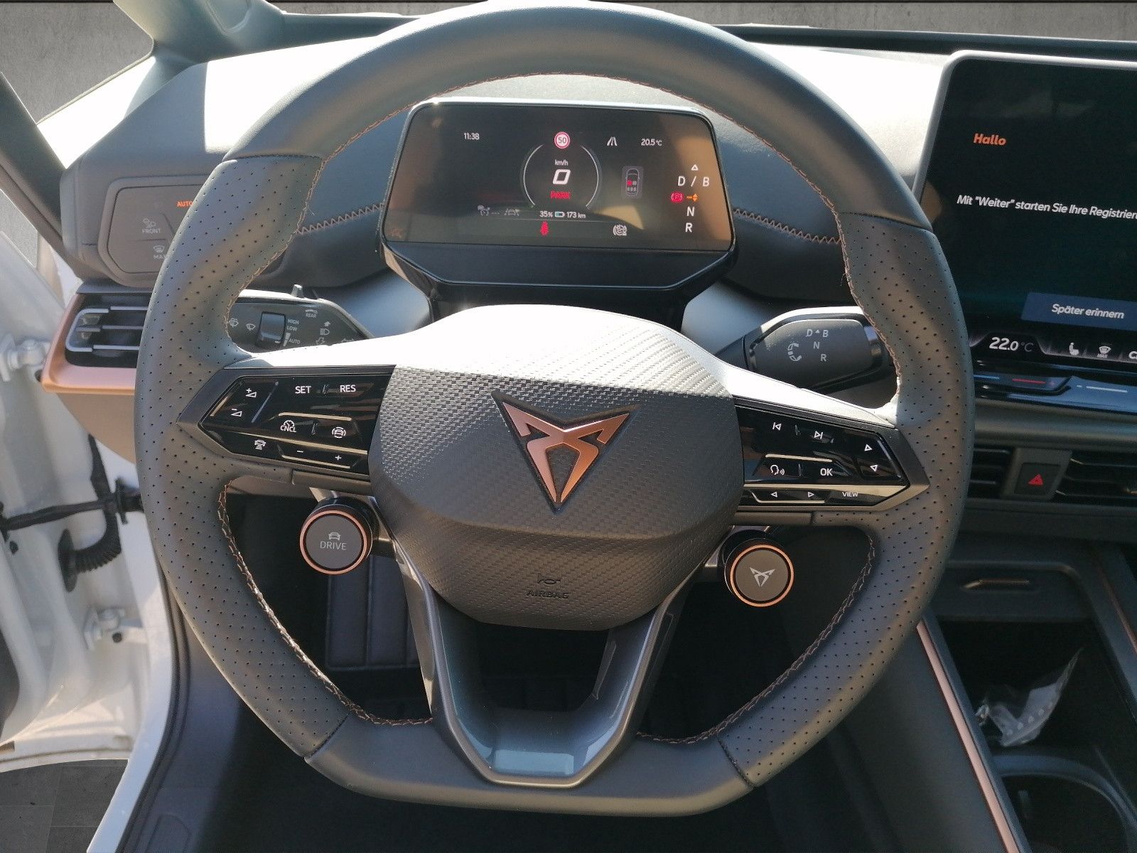 Fahrzeugabbildung CUPRA Born 77kW 231PS Below Zero HEAT PUMP PILOT M 5J