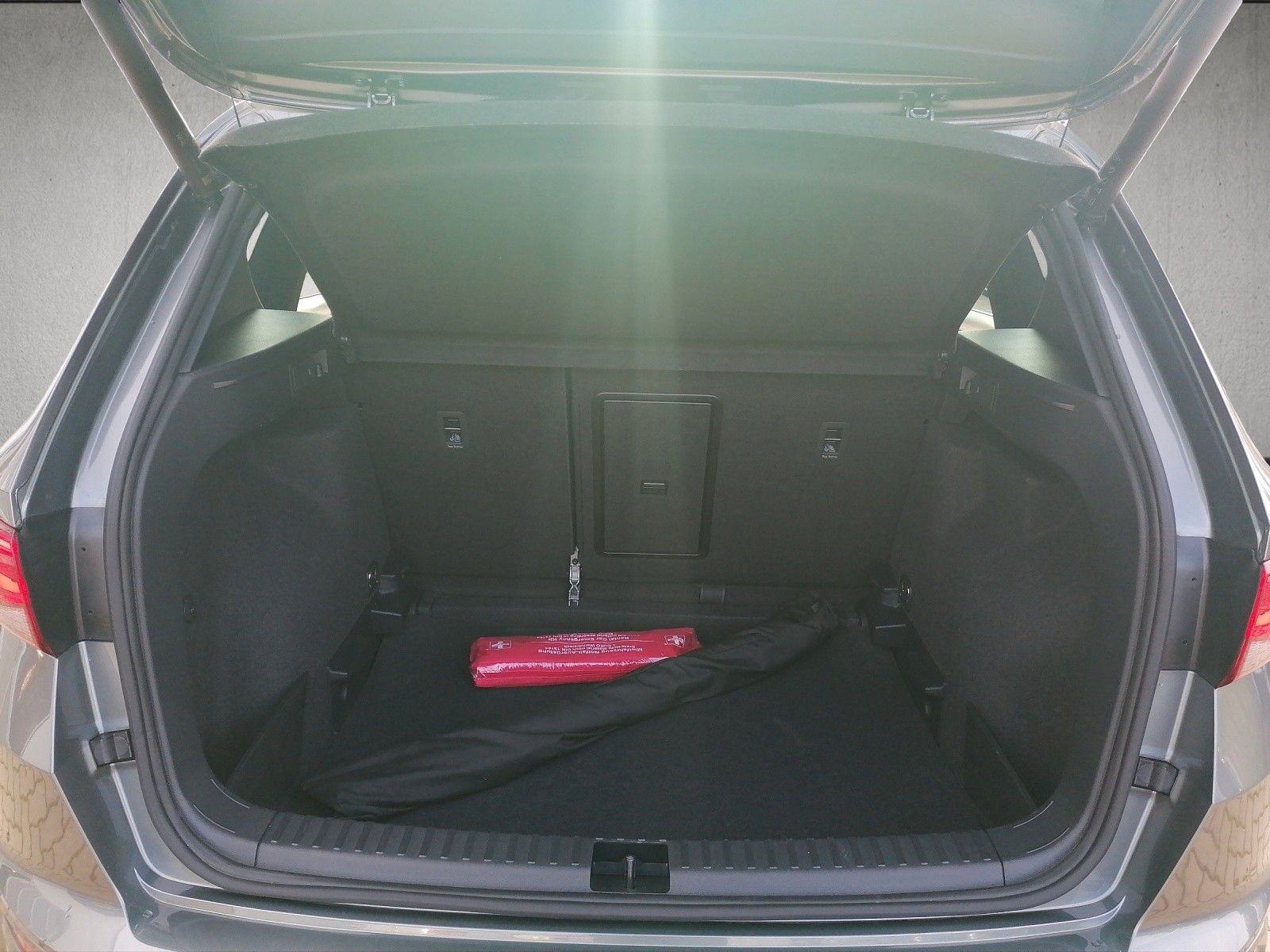 Fahrzeugabbildung CUPRA Ateca 2.0 TSI DSG AHK CUPRA PLUS elHK