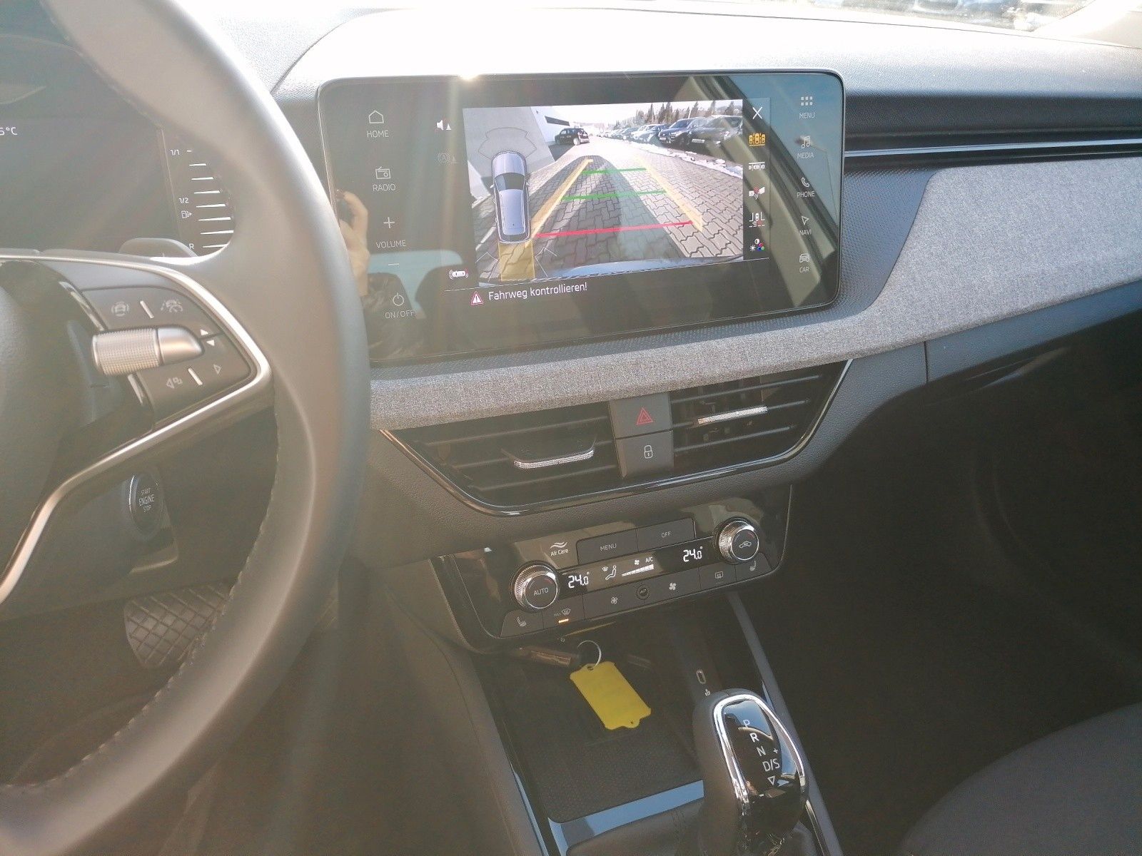 Fahrzeugabbildung SKODA Kamiq 1.5 Selection DSG FAP Plus Kessy bhz Front