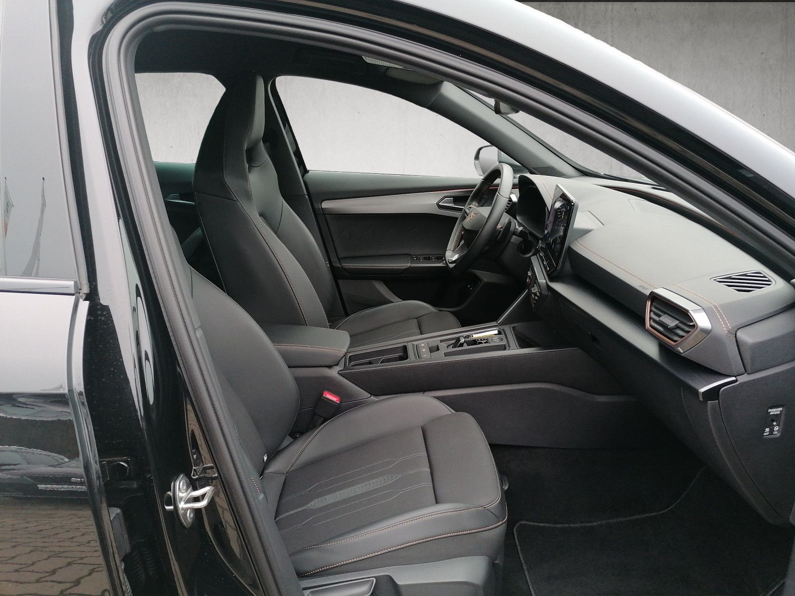 Fahrzeugabbildung CUPRA Formentor 1.4  e-Hybrid VZ AHK FAP XL elHK