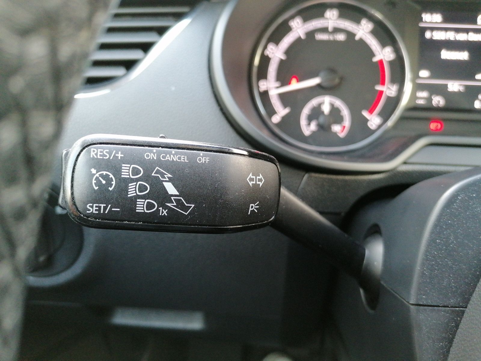 Fahrzeugabbildung SKODA Octavia Combi 1.4 TSI Ambition Smart Link AHK