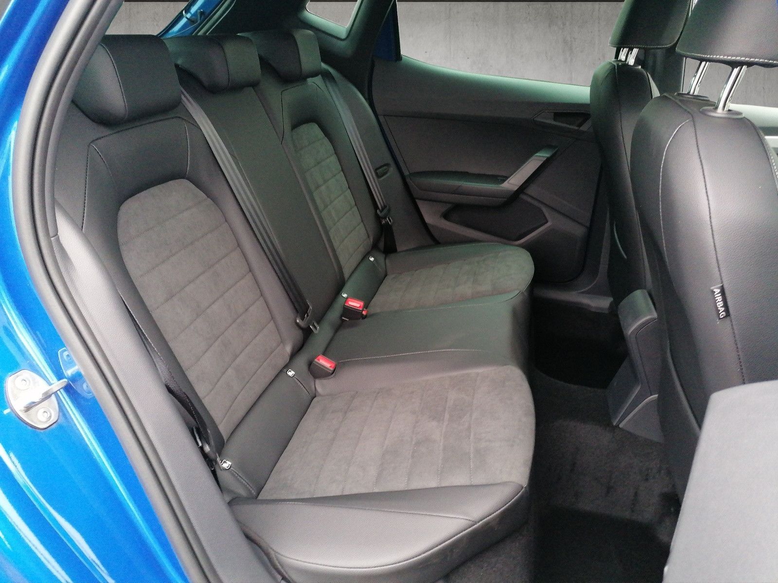 Fahrzeugabbildung SEAT Ibiza 1.0 TSI Xcellence DSG FAP XL GJR ALCANTARA