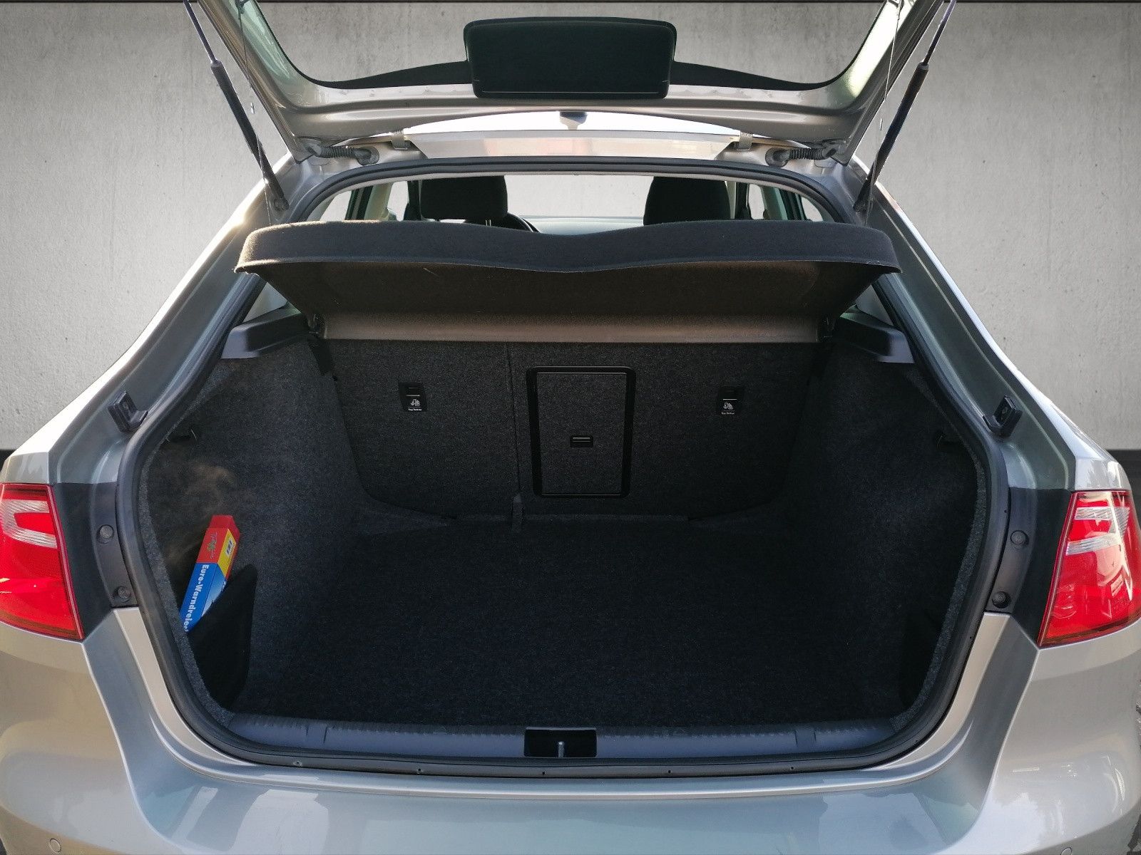 Fahrzeugabbildung SEAT Toledo 1.2 TSI Style SHZ PDC hi NAVI GRA