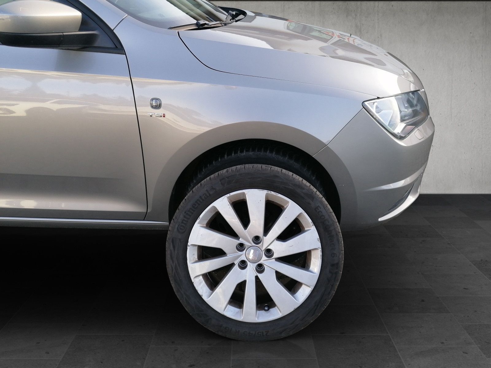 Fahrzeugabbildung SEAT Toledo 1.2 TSI Style SHZ PDC hi NAVI GRA