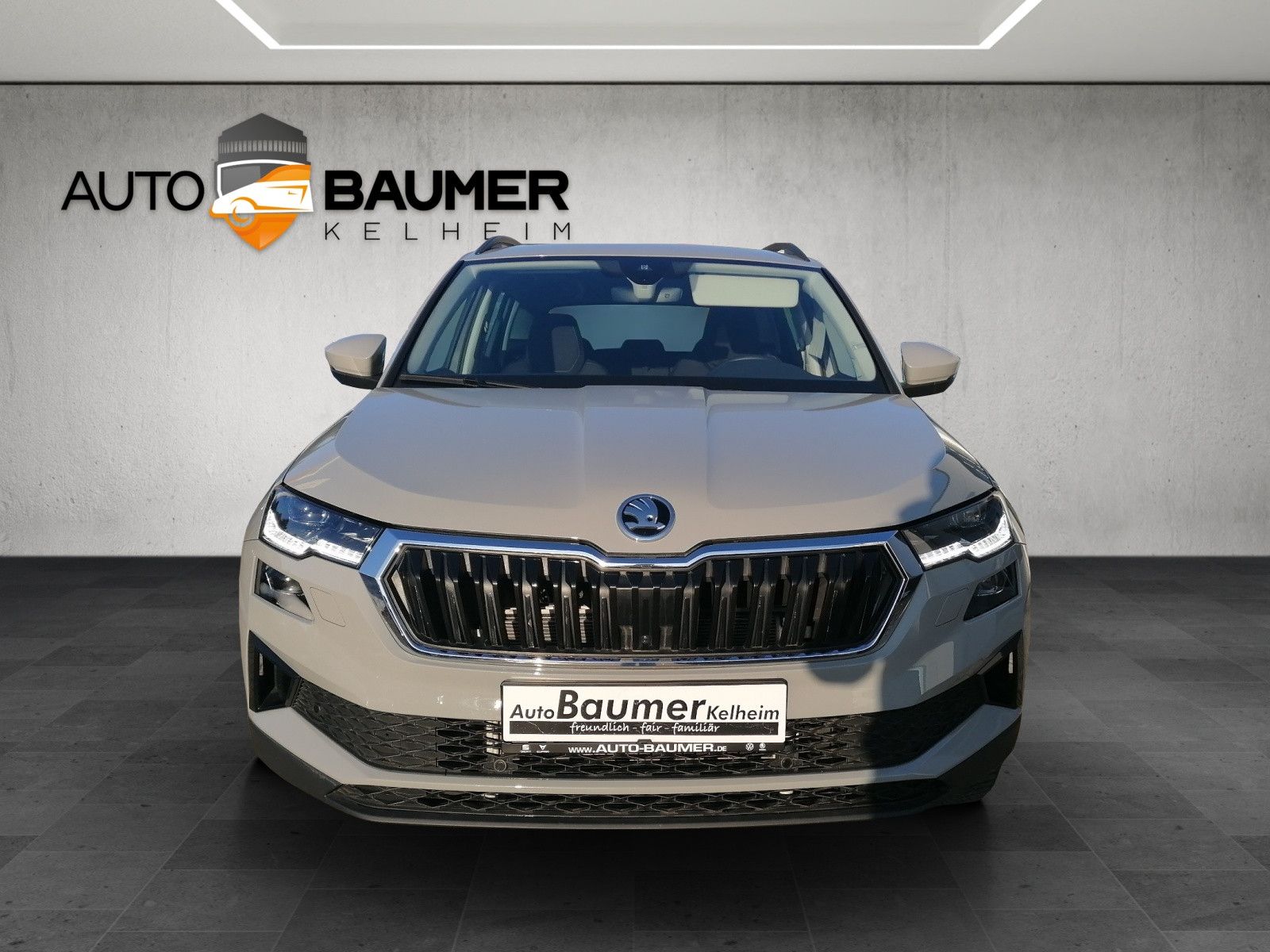 Fahrzeugabbildung SKODA Karoq 1.5 TSI DSG PANO AHK MATRIX elHK