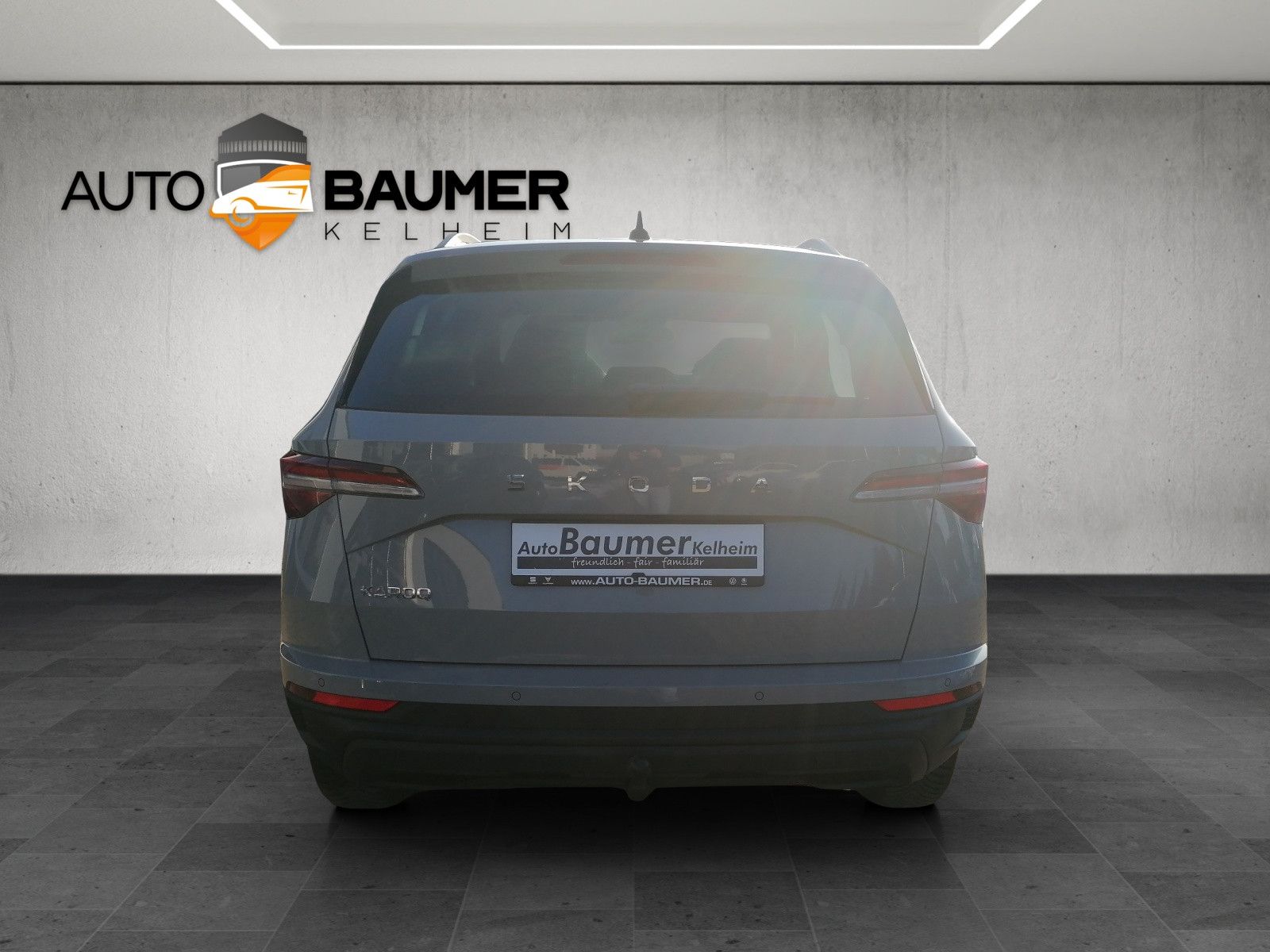 Fahrzeugabbildung SKODA Karoq 1.5 TSI DSG PANO AHK MATRIX elHK