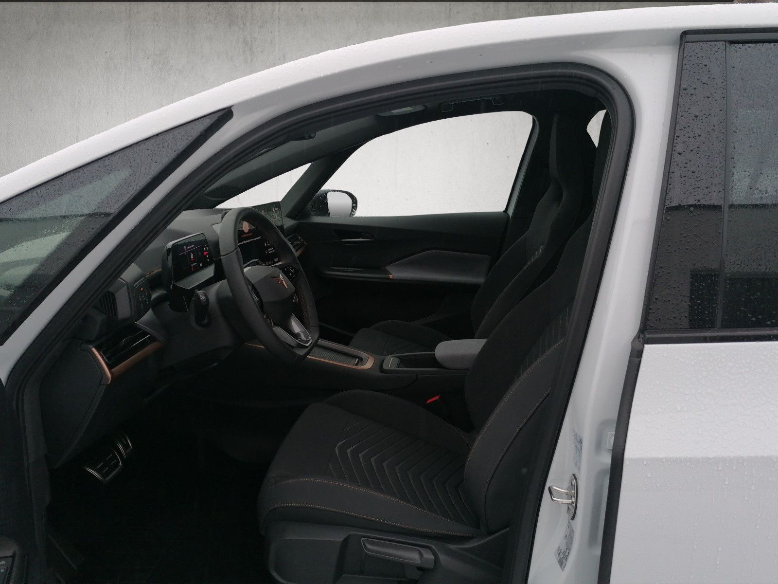 Fahrzeugabbildung CUPRA Born 77kW 231PS Below Zero HEAT PUMP PILOT M 5J