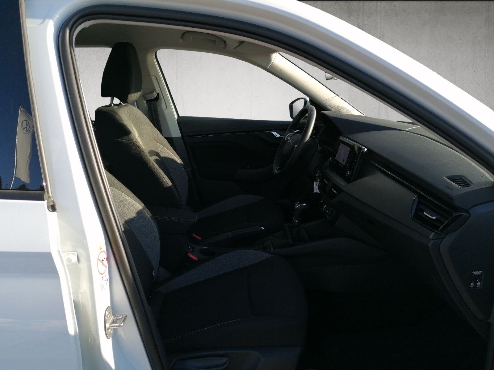 Fahrzeugabbildung SKODA Kamiq 1.0 TSI DSG AHK SmartLink PDC hi SHZ