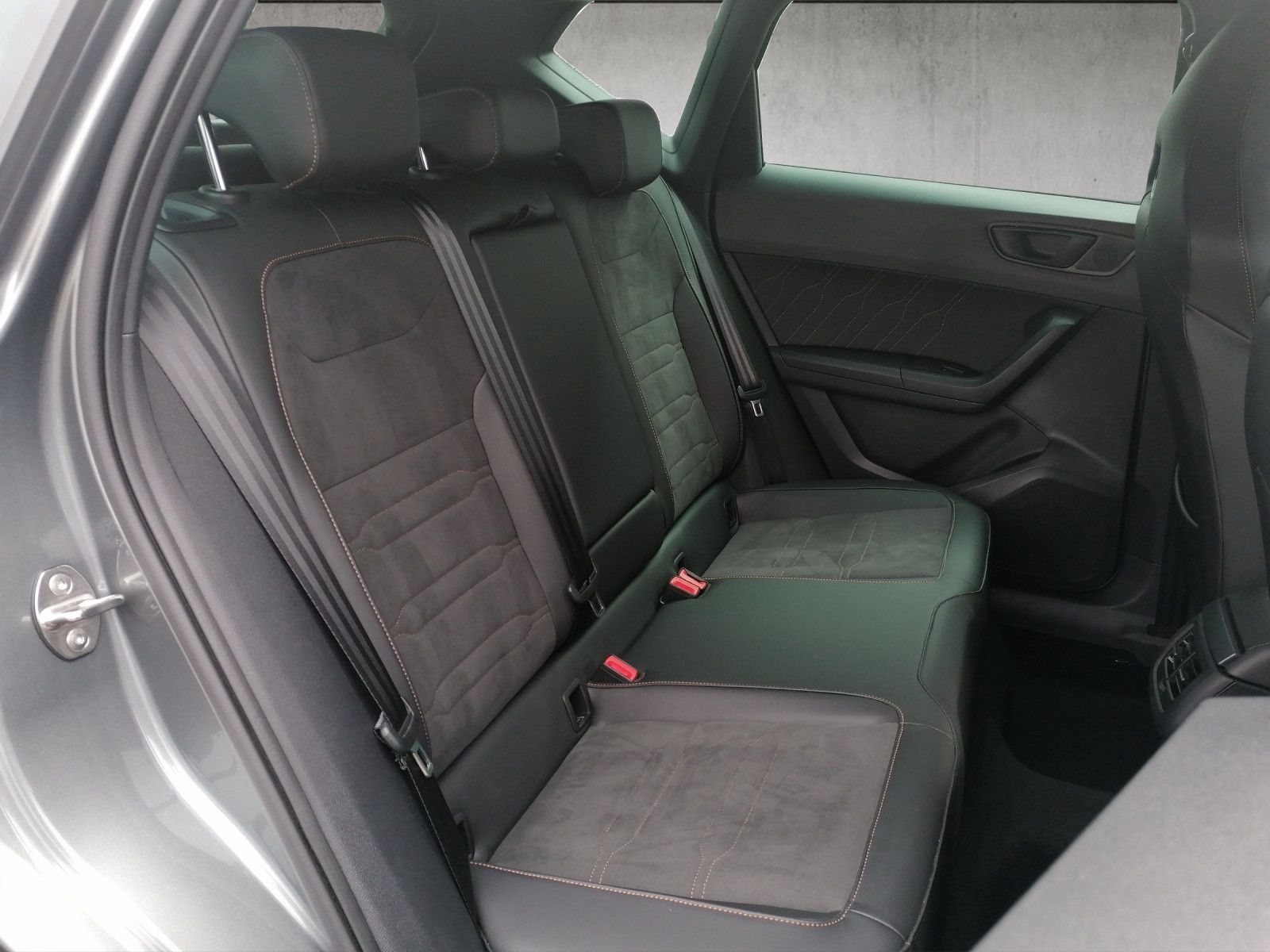 Fahrzeugabbildung CUPRA Ateca 2.0 TSI VZ 4Drive bhz FS elHK 360