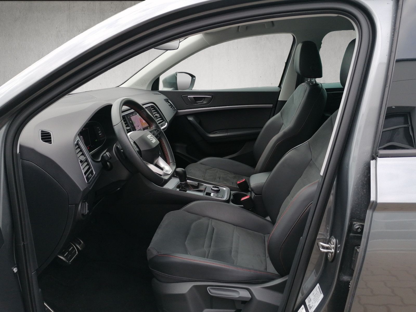 Fahrzeugabbildung SEAT Ateca 1.5 TSI FR elHK VC ALCANTARA