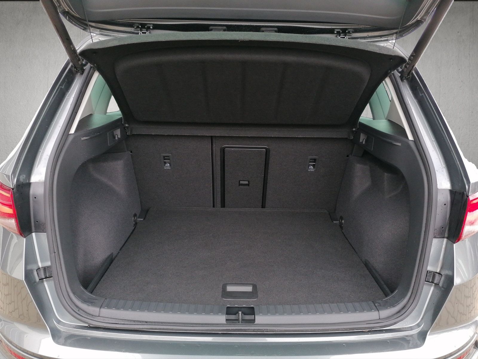 Fahrzeugabbildung SEAT Ateca 1.5 TSI FR elHK VC ALCANTARA