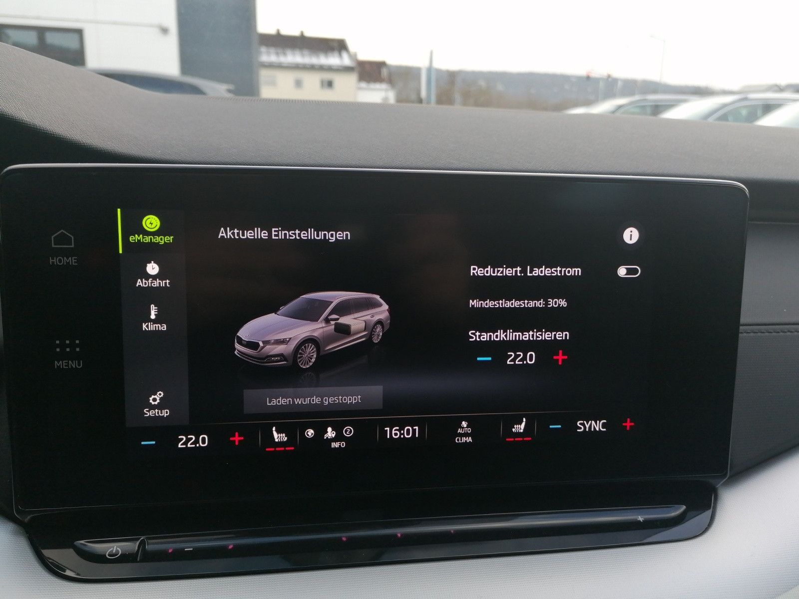 Fahrzeugabbildung SKODA Octavia Combi iV AHK beh Front 18 Zoll GAR 11/28