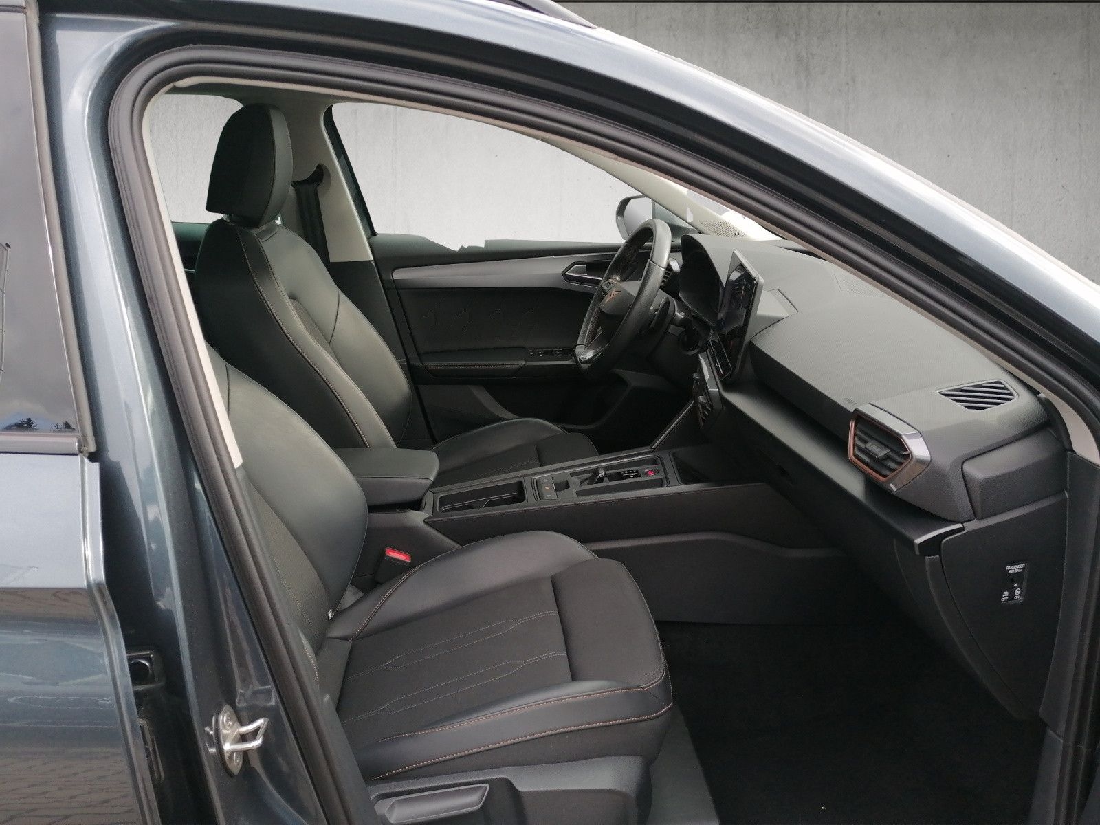 Fahrzeugabbildung CUPRA Leon Sportstourer 1.5 TSI DSG AHK ACC BEATS