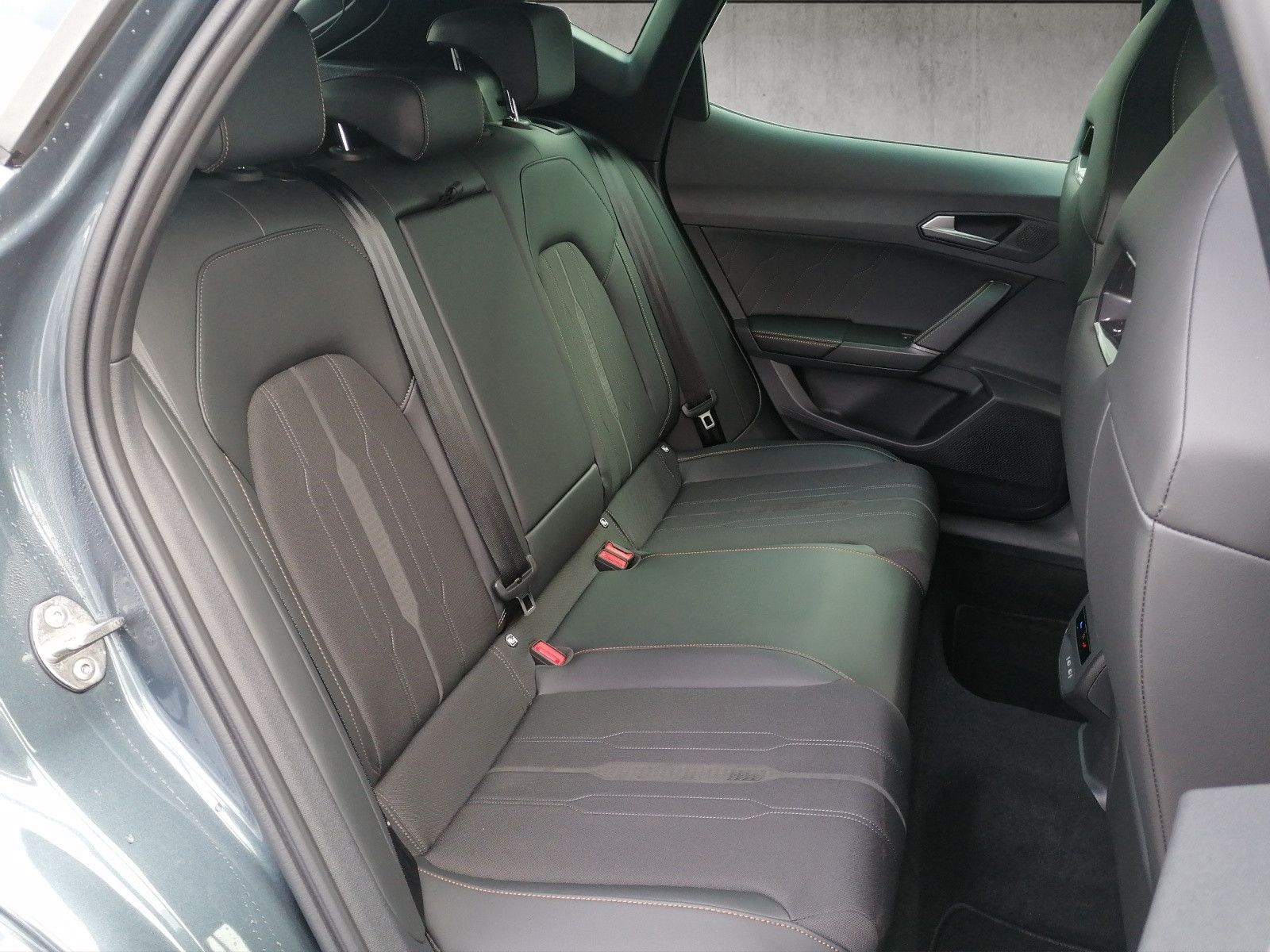 Fahrzeugabbildung CUPRA Formentor 1.4 VZ e-Hybrid AHK MATRIX elHK