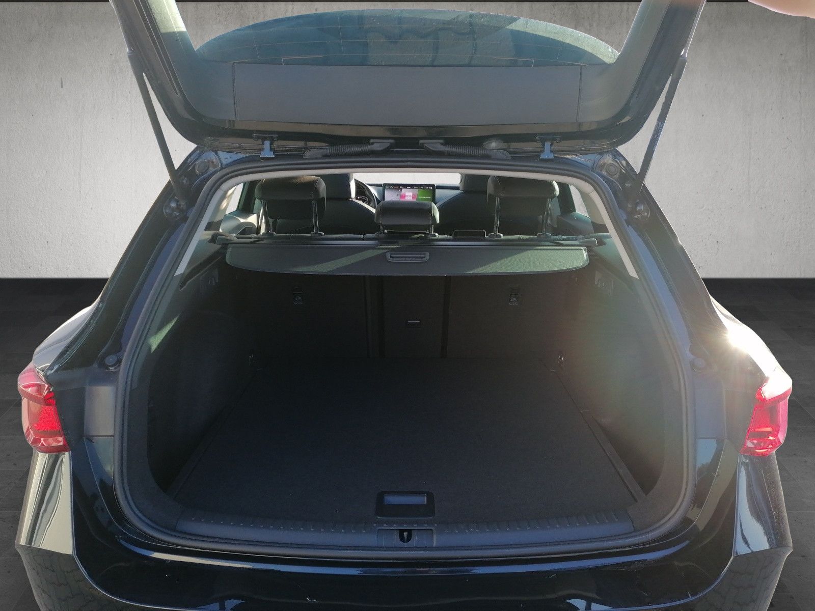 Fahrzeugabbildung CUPRA Leon Sportstourer 1.5 TSI DSG AHK XL PANO