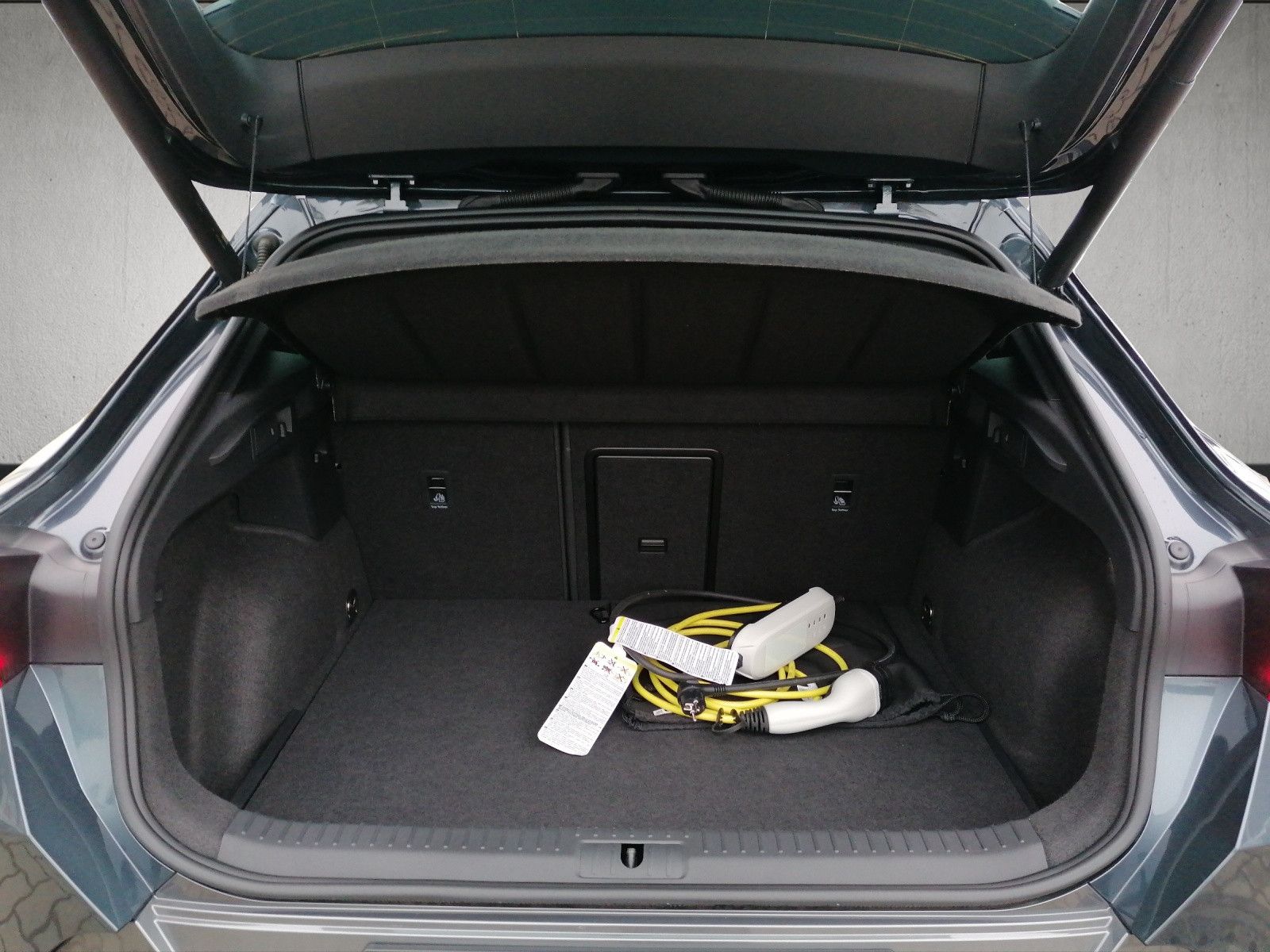 Fahrzeugabbildung CUPRA Formentor 1.4 VZ e-Hybrid AHK Matrix elHK