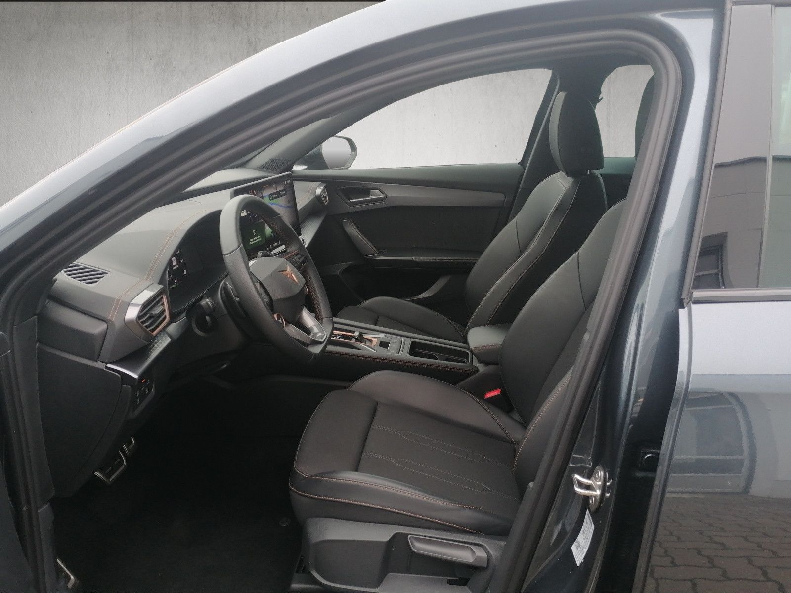 Fahrzeugabbildung CUPRA Formentor 1.5 eTSI DSG Edge FAP XL 360