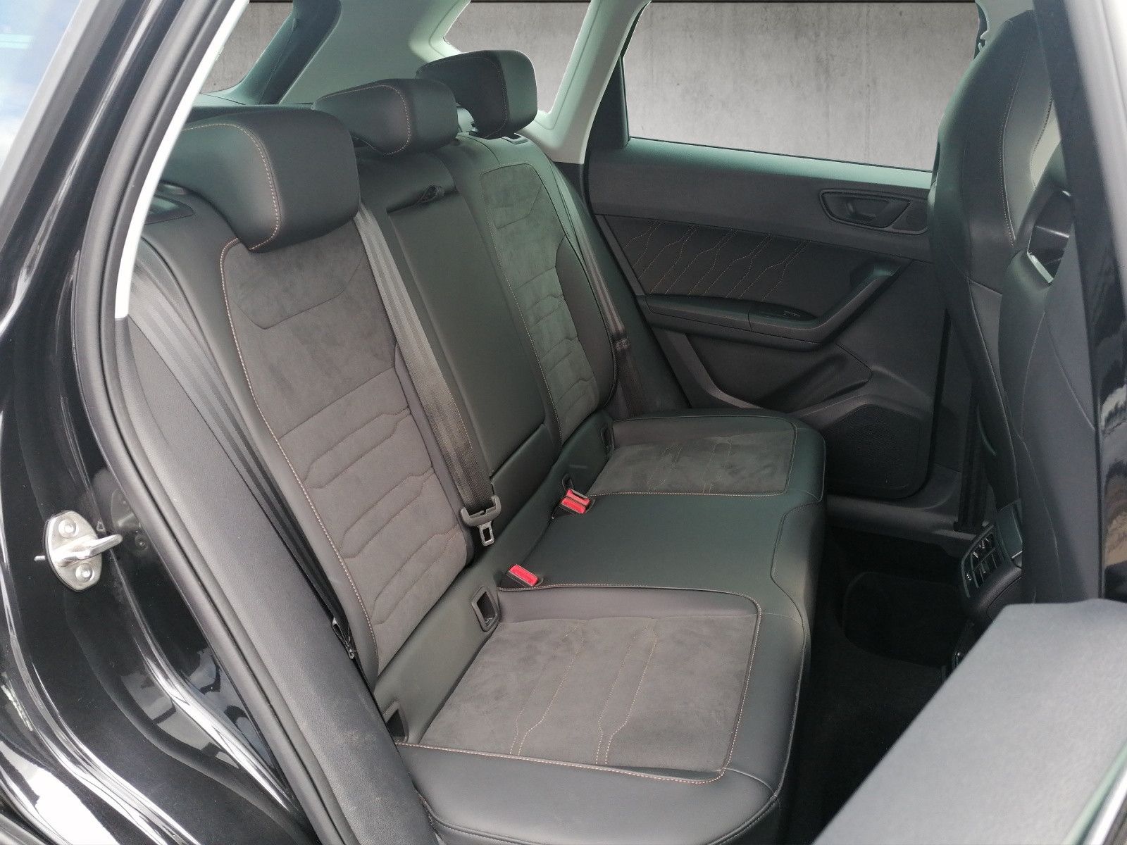 Fahrzeugabbildung CUPRA Ateca 1.5 TSI DSG BEATS elHK KESSY NAVI GRA