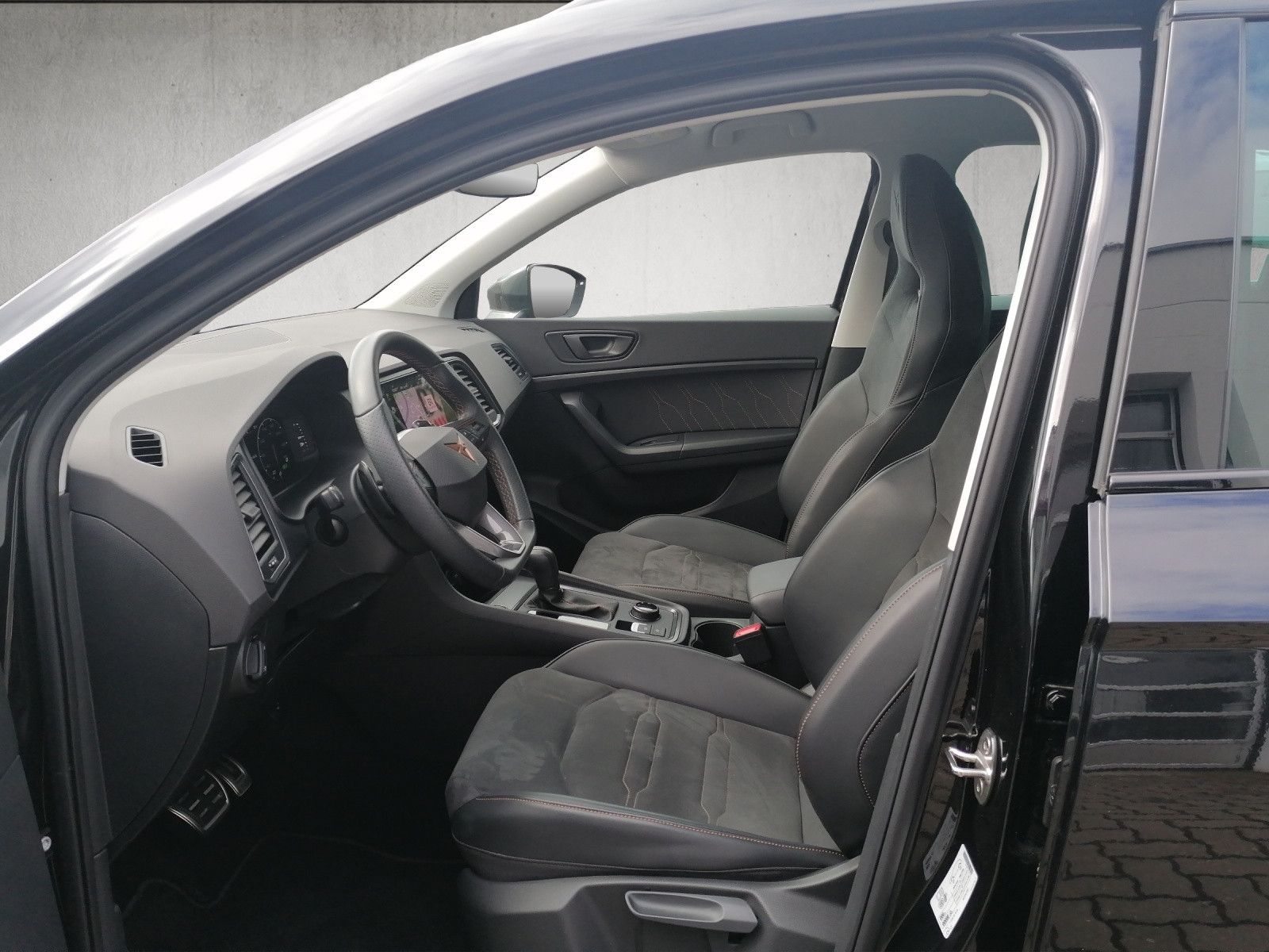 Fahrzeugabbildung CUPRA Ateca 1.5 TSI DSG BEATS elHK KESSY NAVI GRA