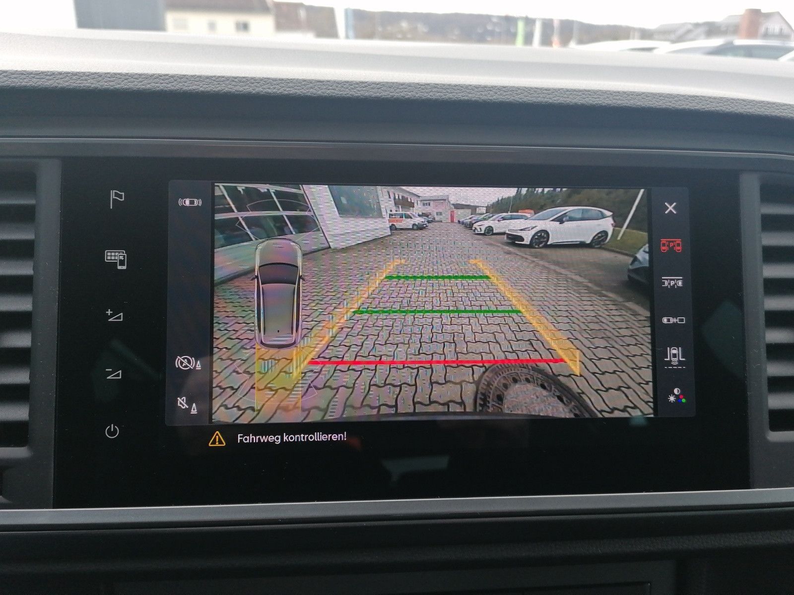 Fahrzeugabbildung CUPRA Ateca 1.5 TSI DSG BEATS elHK KESSY NAVI GRA