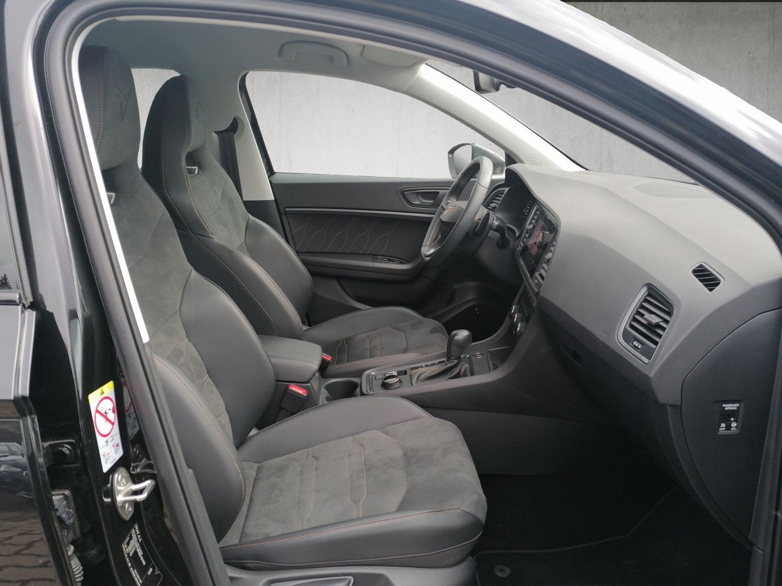 Fahrzeugabbildung CUPRA Ateca 1.5 TSI DSG BEATS elHK KESSY NAVI GRA