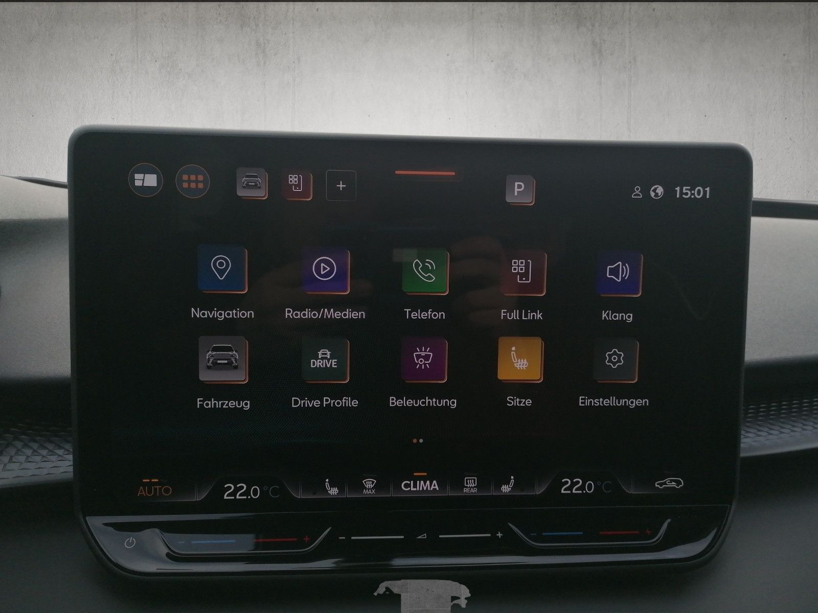 Fahrzeugabbildung CUPRA Terramar 1.5 eTSI DSG Dynamic Performance Digita