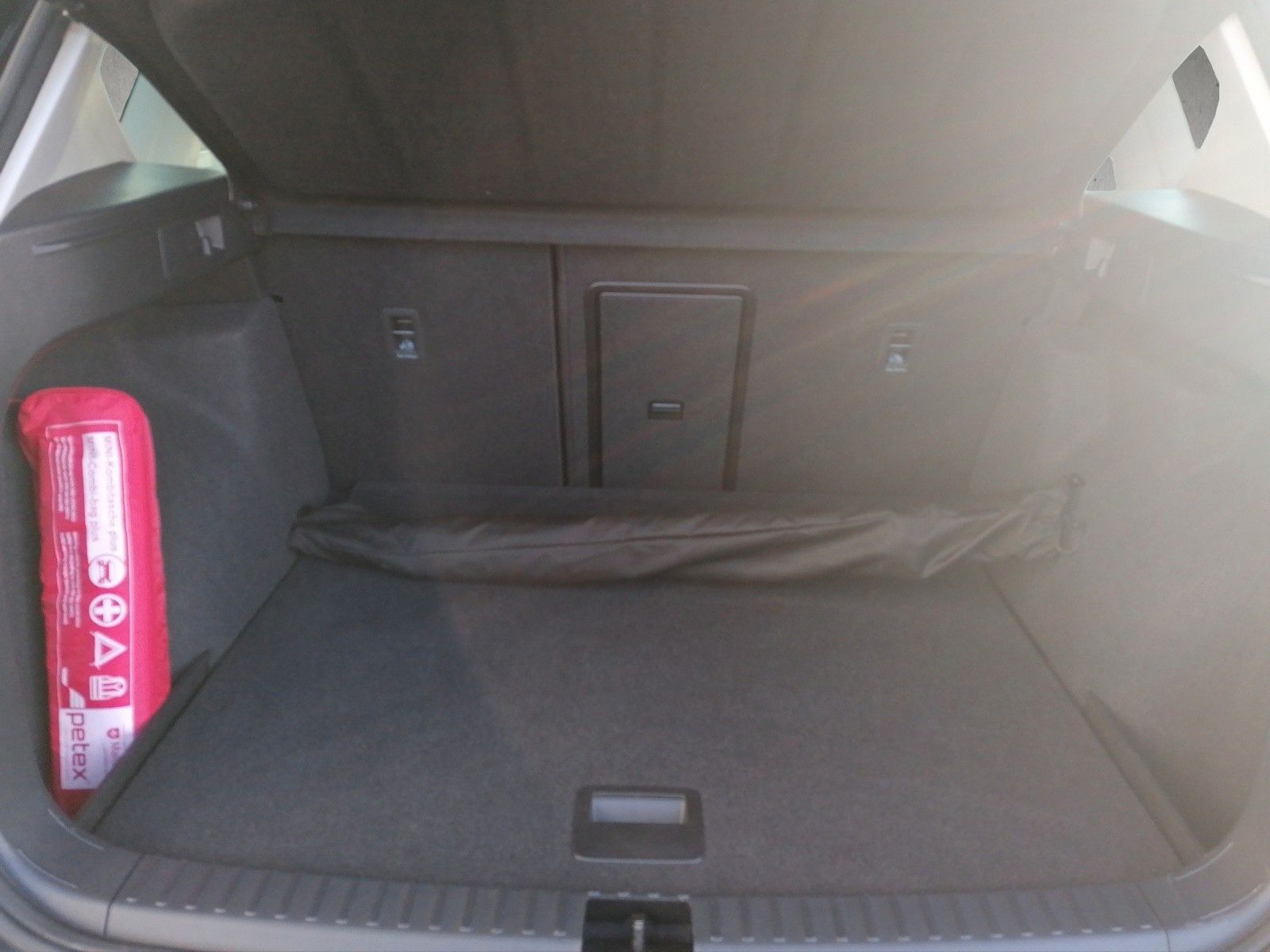 Fahrzeugabbildung SEAT Ateca 2.0 TDI FR DSG GJR FULL NAVI elHK KESSY