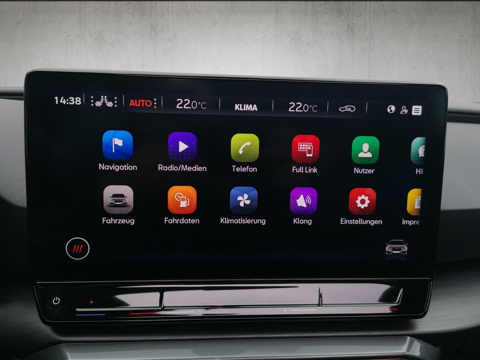 Fahrzeugabbildung CUPRA Leon Sportstourer 2.0 TSI VZ DSG DCC BEATS MATRI