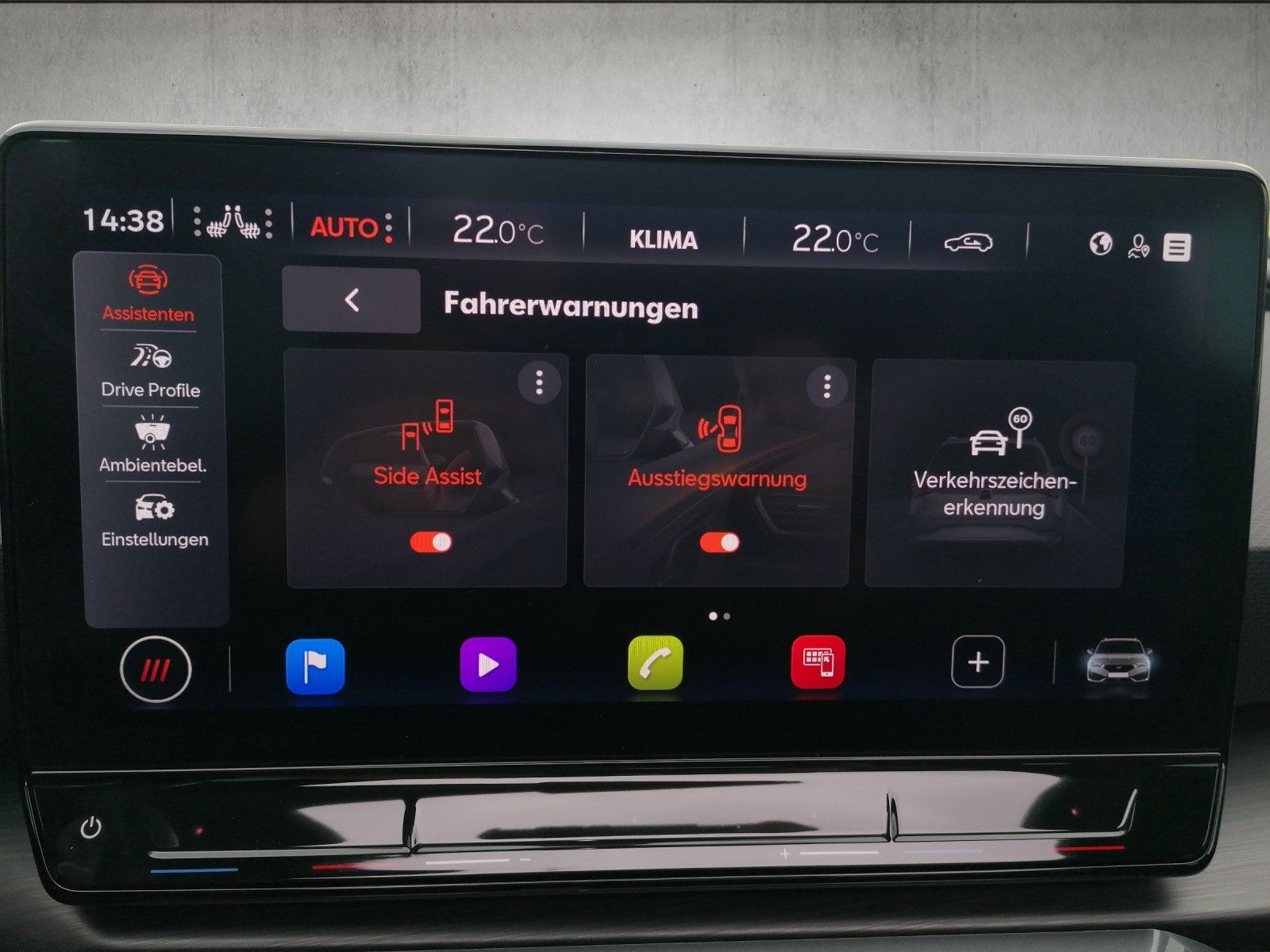 Fahrzeugabbildung CUPRA Leon Sportstourer 2.0 TSI VZ DSG DCC BEATS MATRI