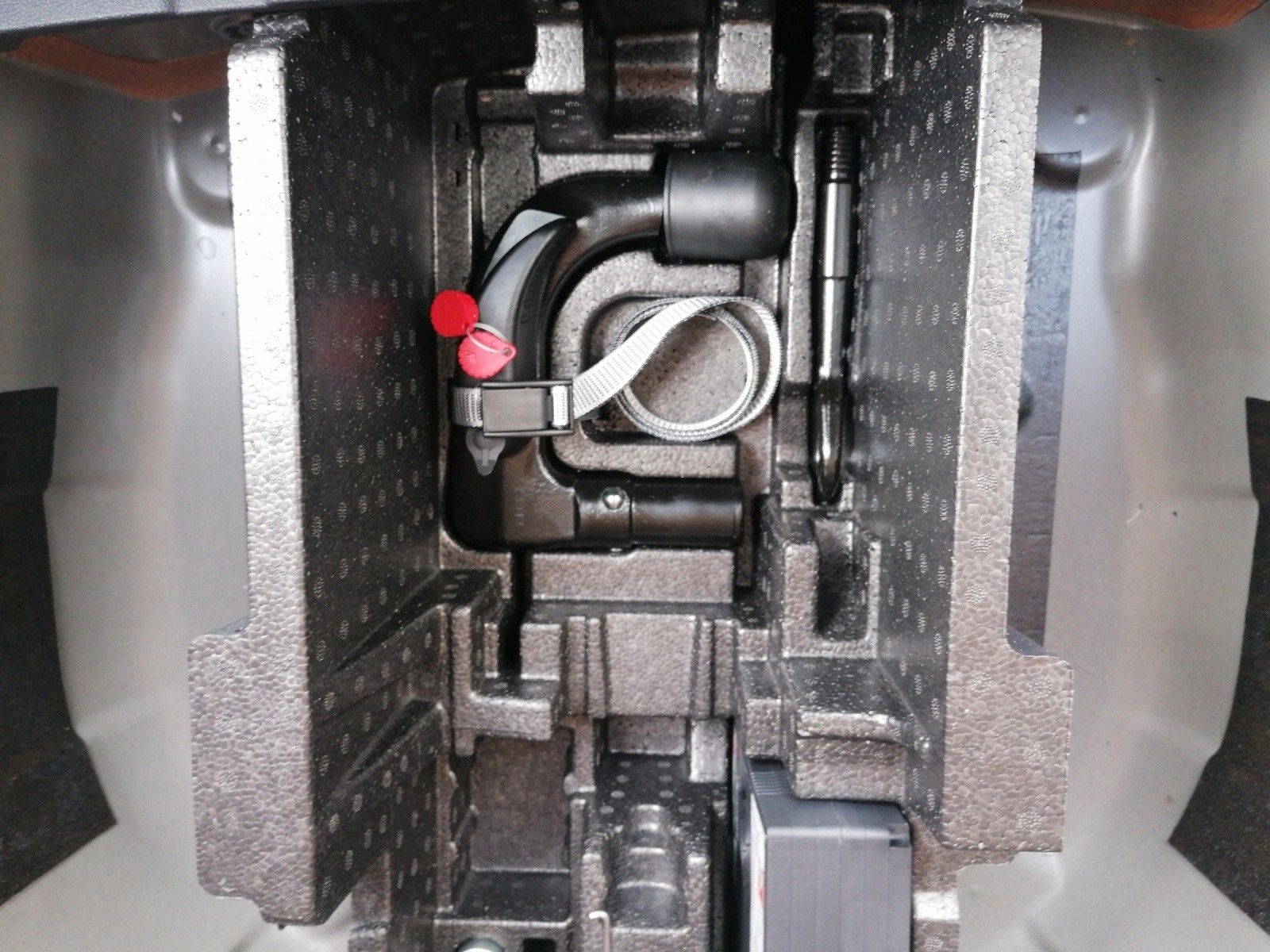 Fahrzeugabbildung SKODA Fabia 1.0 TSI DSG Tour AHK ACC NAVI KAMERA