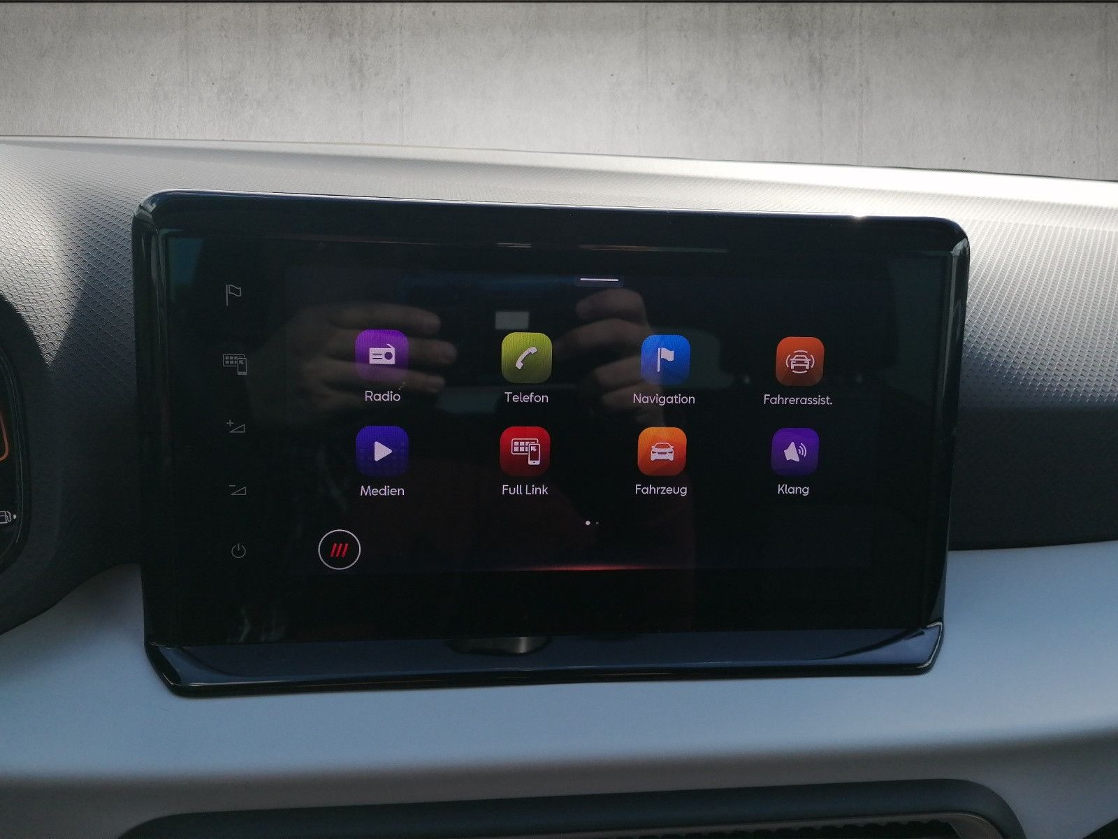 Fahrzeugabbildung SEAT Arona 1.0 TSI Style KAM ACC NAVI FULL LINK