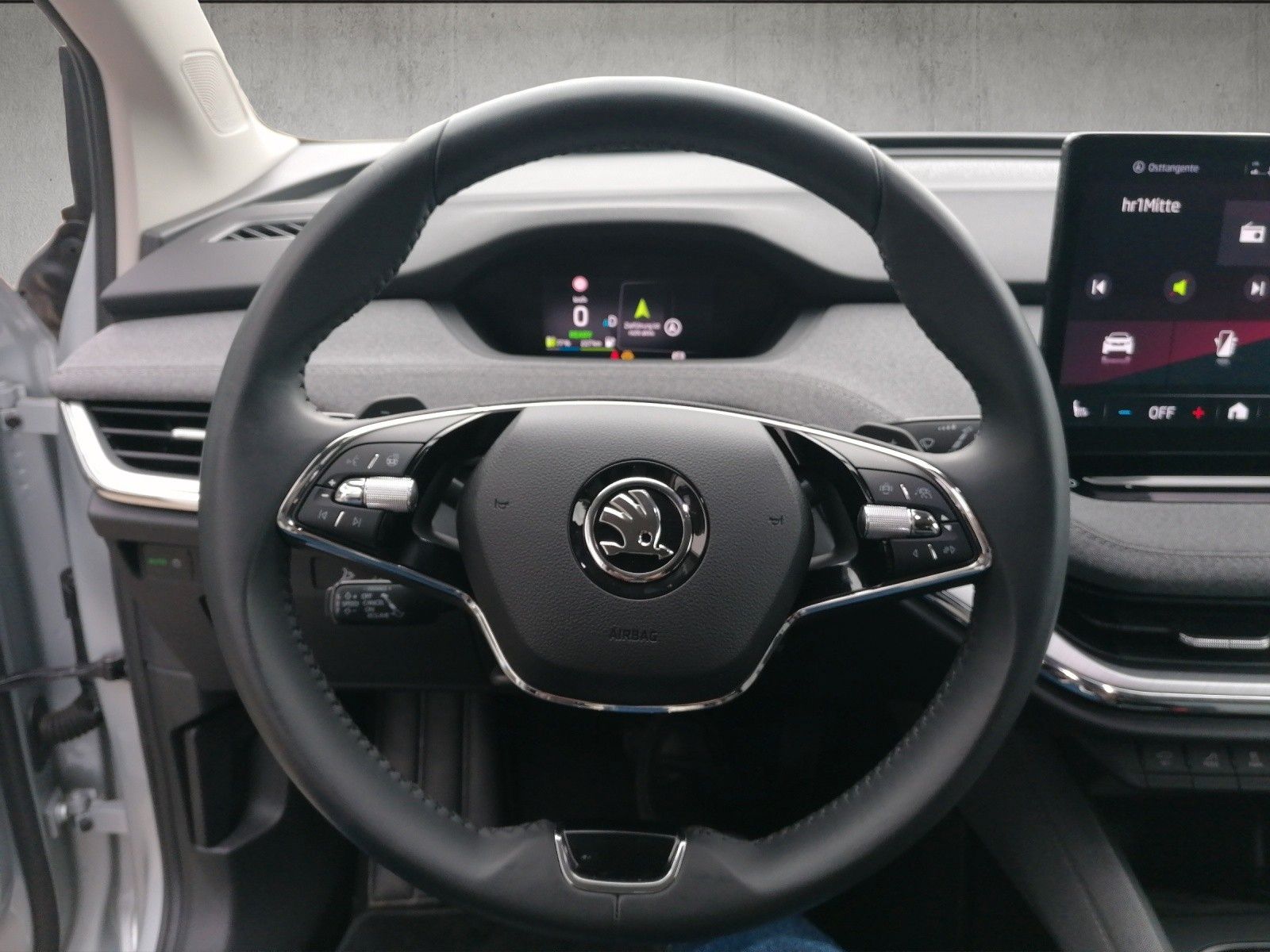 Fahrzeugabbildung SKODA Enyaq 60 Loft Wärmep elHK ACC Family Transport