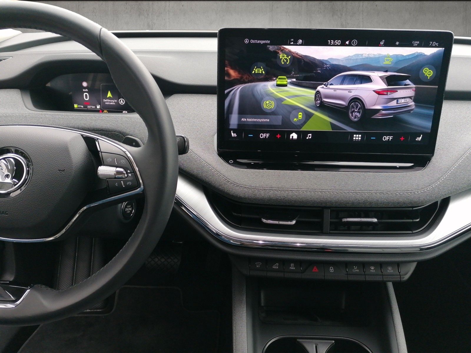 Fahrzeugabbildung SKODA Enyaq 60 Loft Wärmep elHK ACC Family Transport