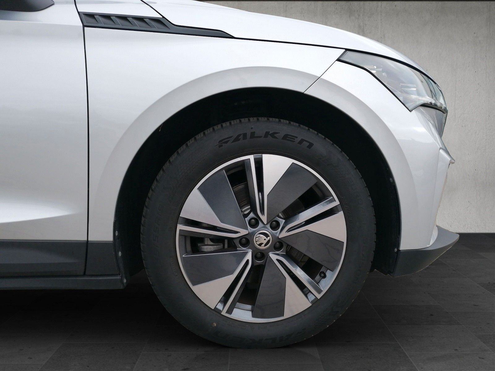 Fahrzeugabbildung SKODA Enyaq 60 Loft Wärmep elHK ACC Family Transport