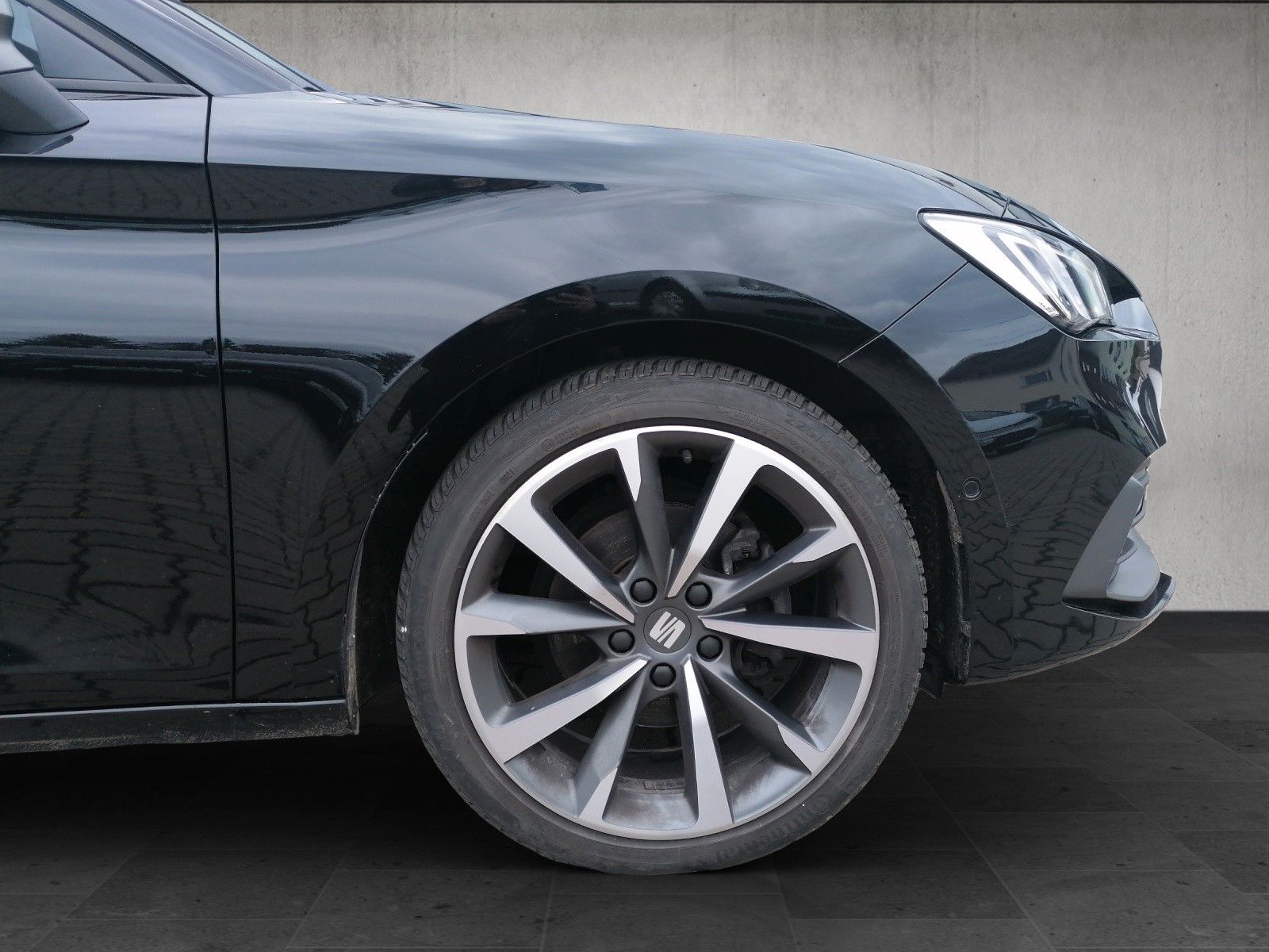 Fahrzeugabbildung SEAT Leon 2.0 TDI FR DSG KESSY FAP L KAM STANDHZG ACC