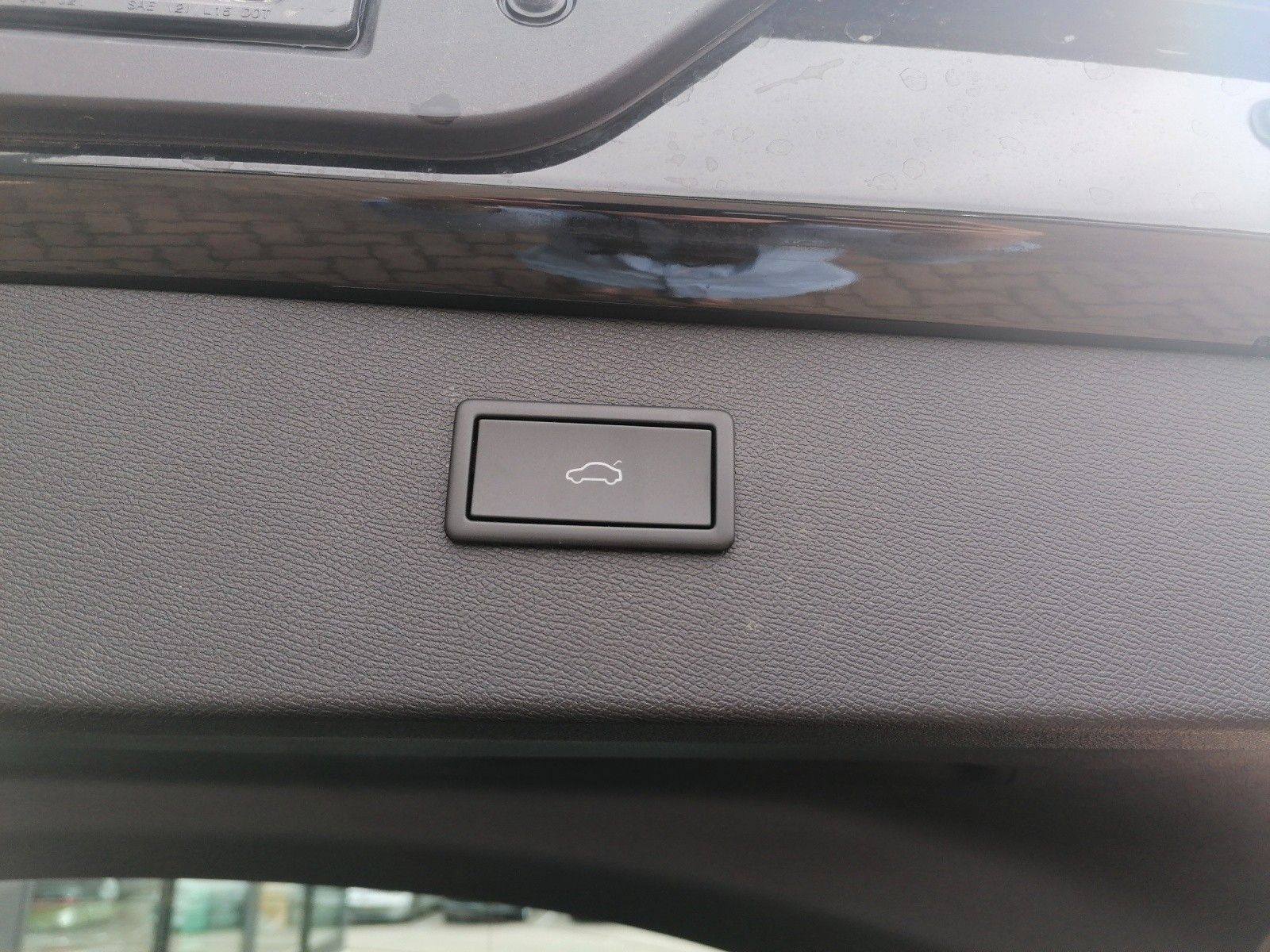 Fahrzeugabbildung CUPRA Formentor 1.4 e-Hybrid DSG AHK SMART AMB elHK