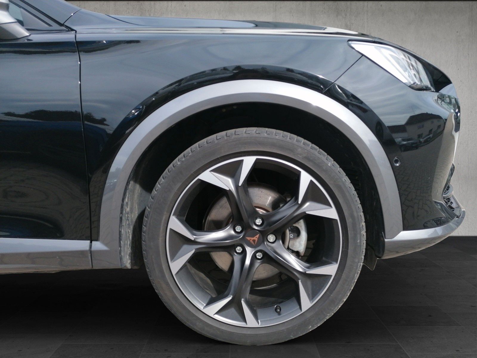 Fahrzeugabbildung CUPRA Formentor 1.4 e-Hybrid DSG AHK SMART AMB elHK