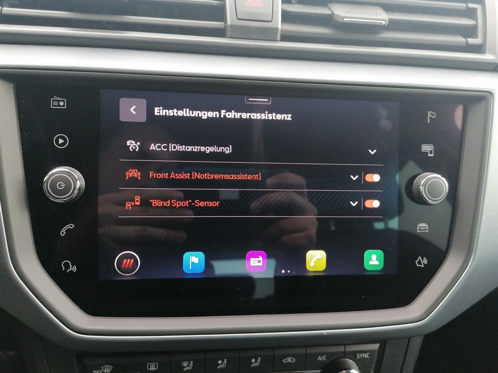 Fahrzeugabbildung SEAT Arona 1.0 TGI Style CNG ACC KAM BLIND SP NAVI