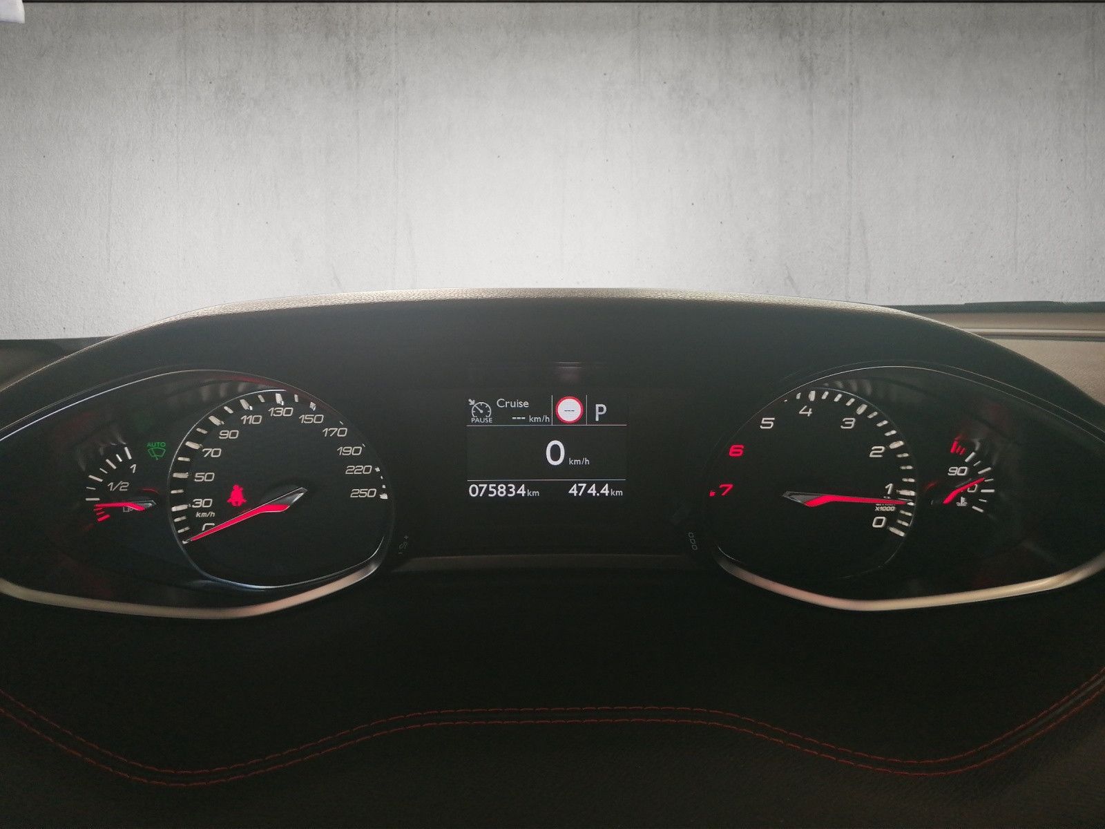 Fahrzeugabbildung Peugeot 308 SW GT 224PS AHK Safety Clever Alcantara