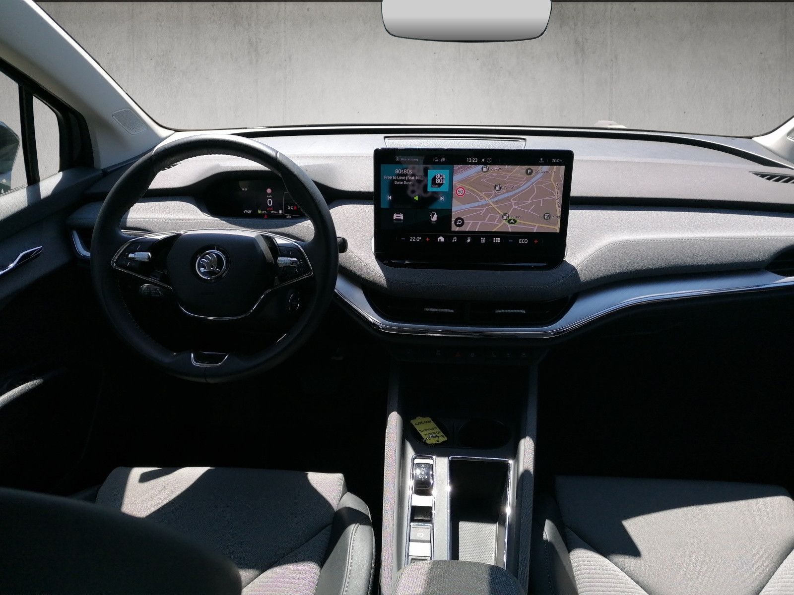 Fahrzeugabbildung SKODA Enyaq 50 Loft NAVI KAM PDC GRA CCS FOD: ACC mögl