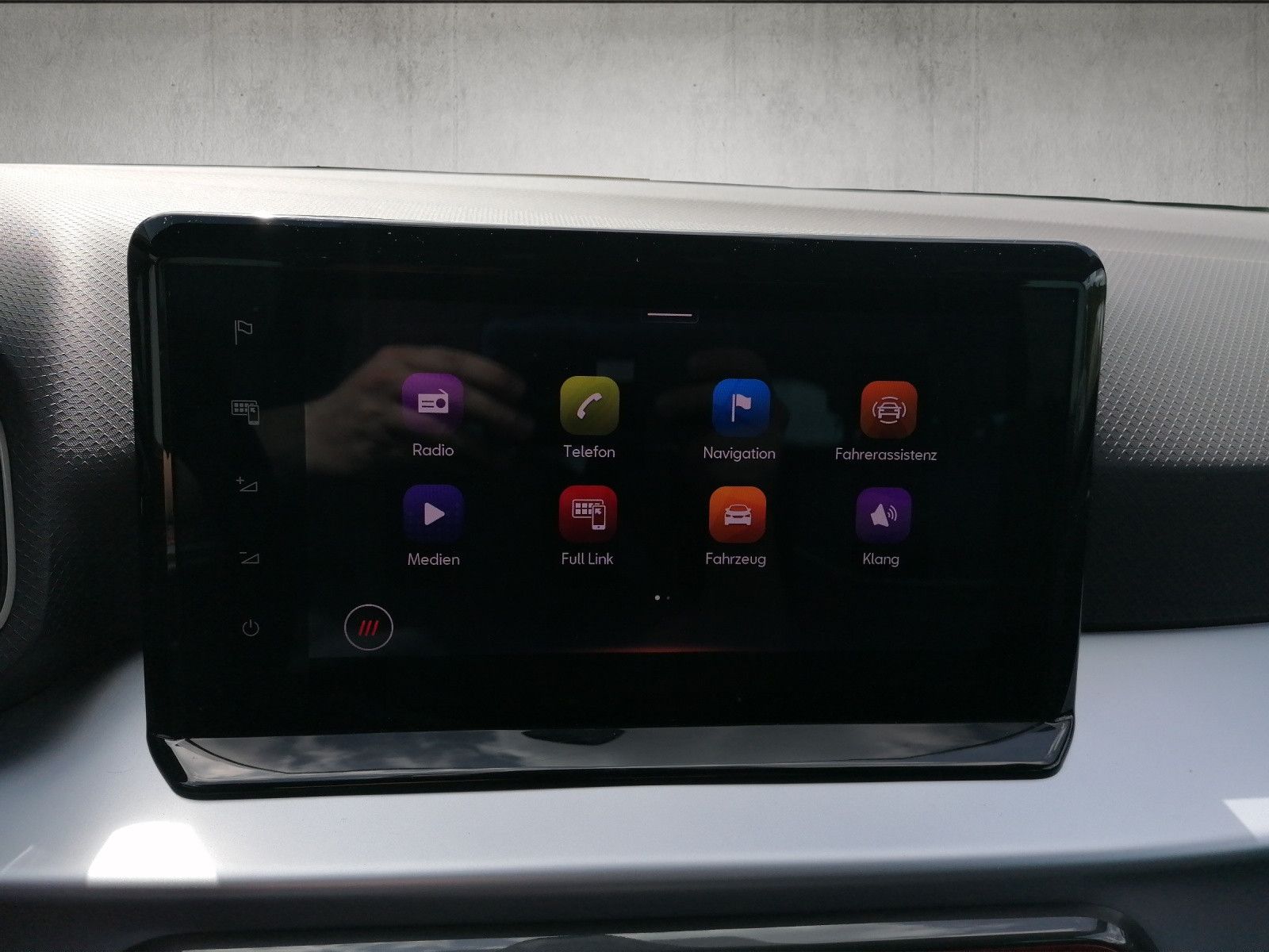 Fahrzeugabbildung SEAT Arona 1.0 TSI FR GJR NAVI BLIND SP ACC FULL KAM