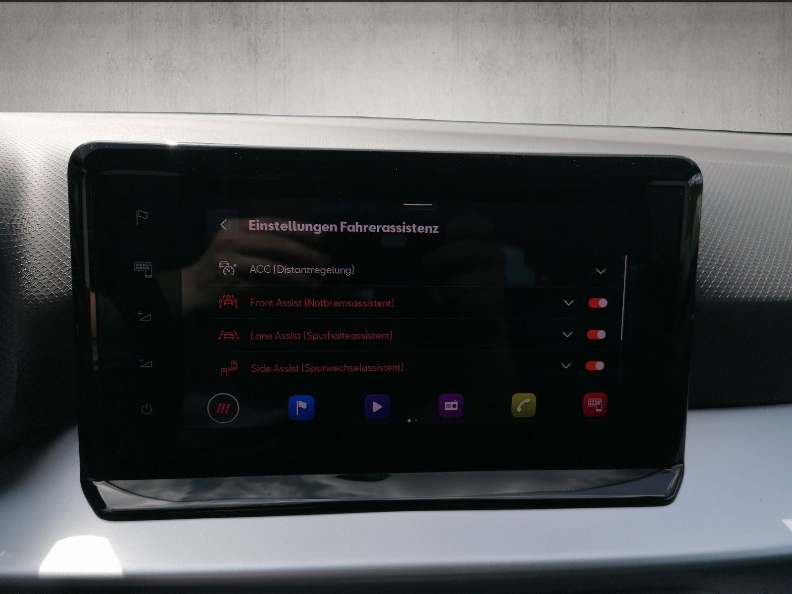 Fahrzeugabbildung SEAT Arona 1.0 TSI FR GJR NAVI BLIND SP ACC FULL KAM