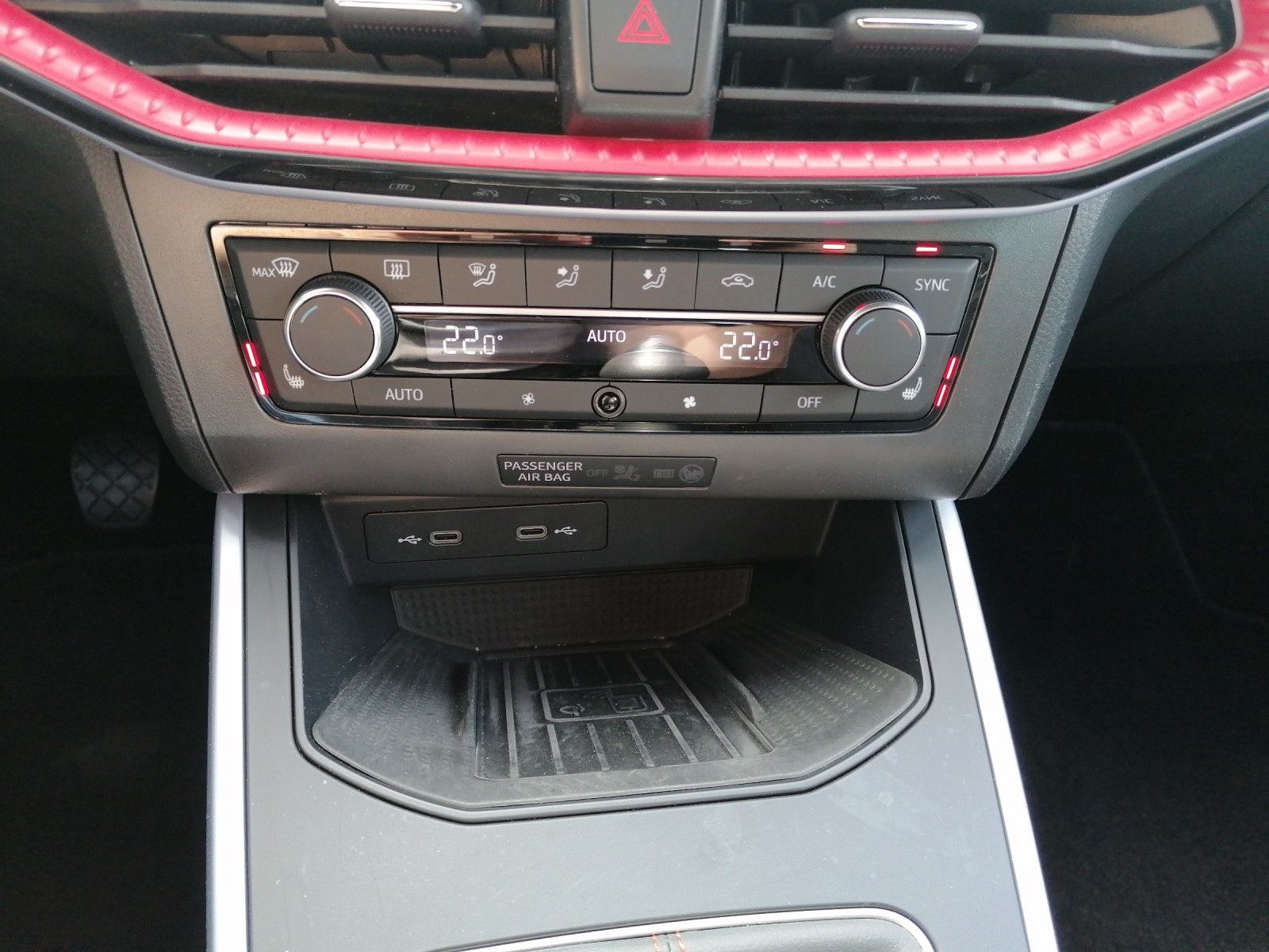 Fahrzeugabbildung SEAT Arona 1.0 TSI FR GJR NAVI BLIND SP ACC FULL KAM