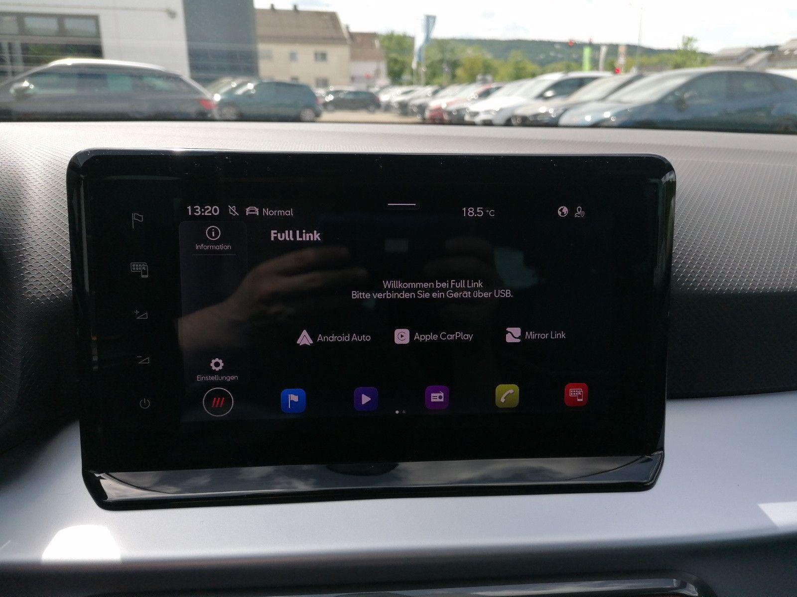 Fahrzeugabbildung SEAT Arona 1.0 TSI FR GJR NAVI BLIND SP ACC FULL KAM