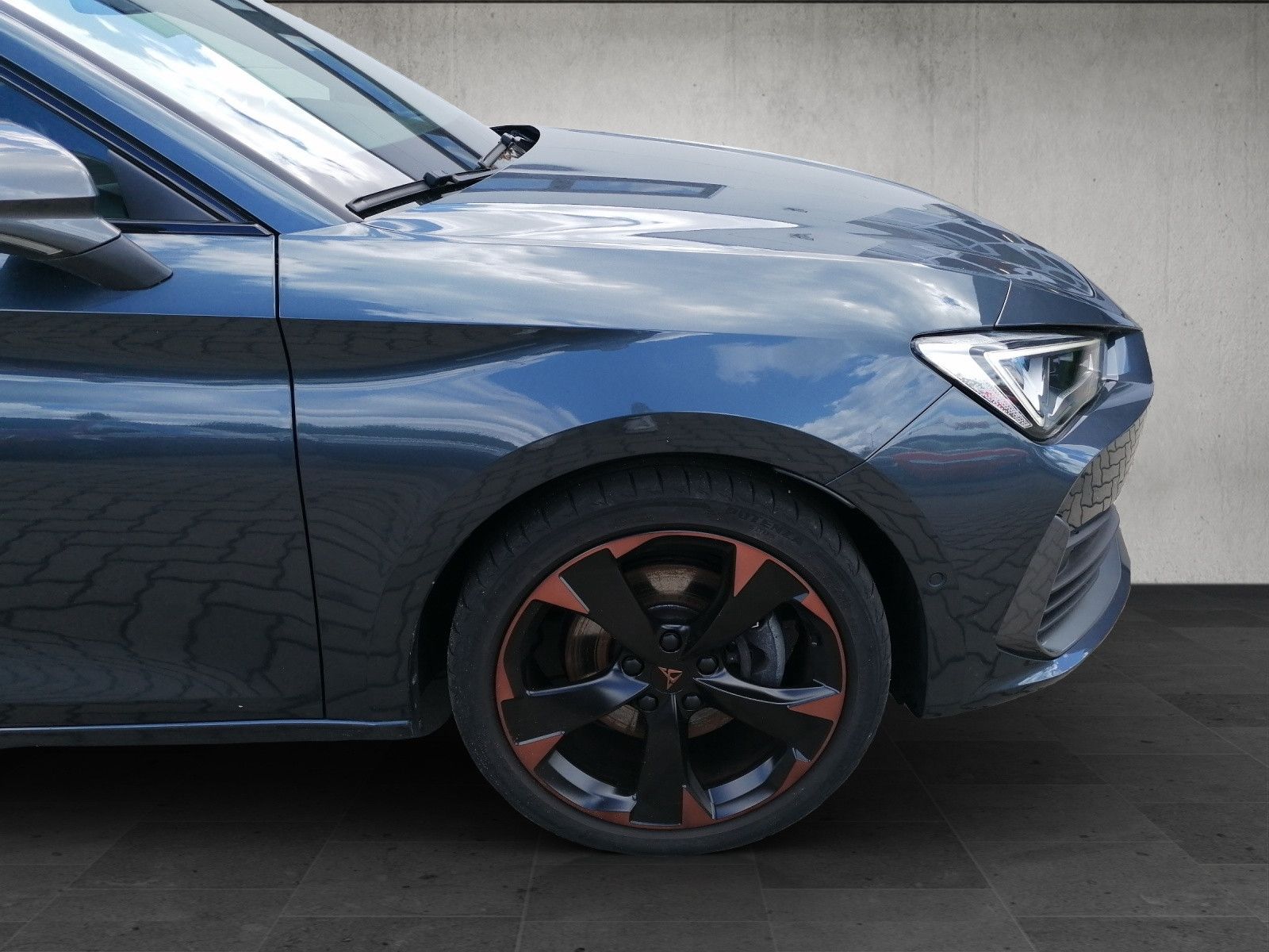 Fahrzeugabbildung CUPRA Leon Sportstourer 1.5 TSI DSG DCC XL elHK Matrix