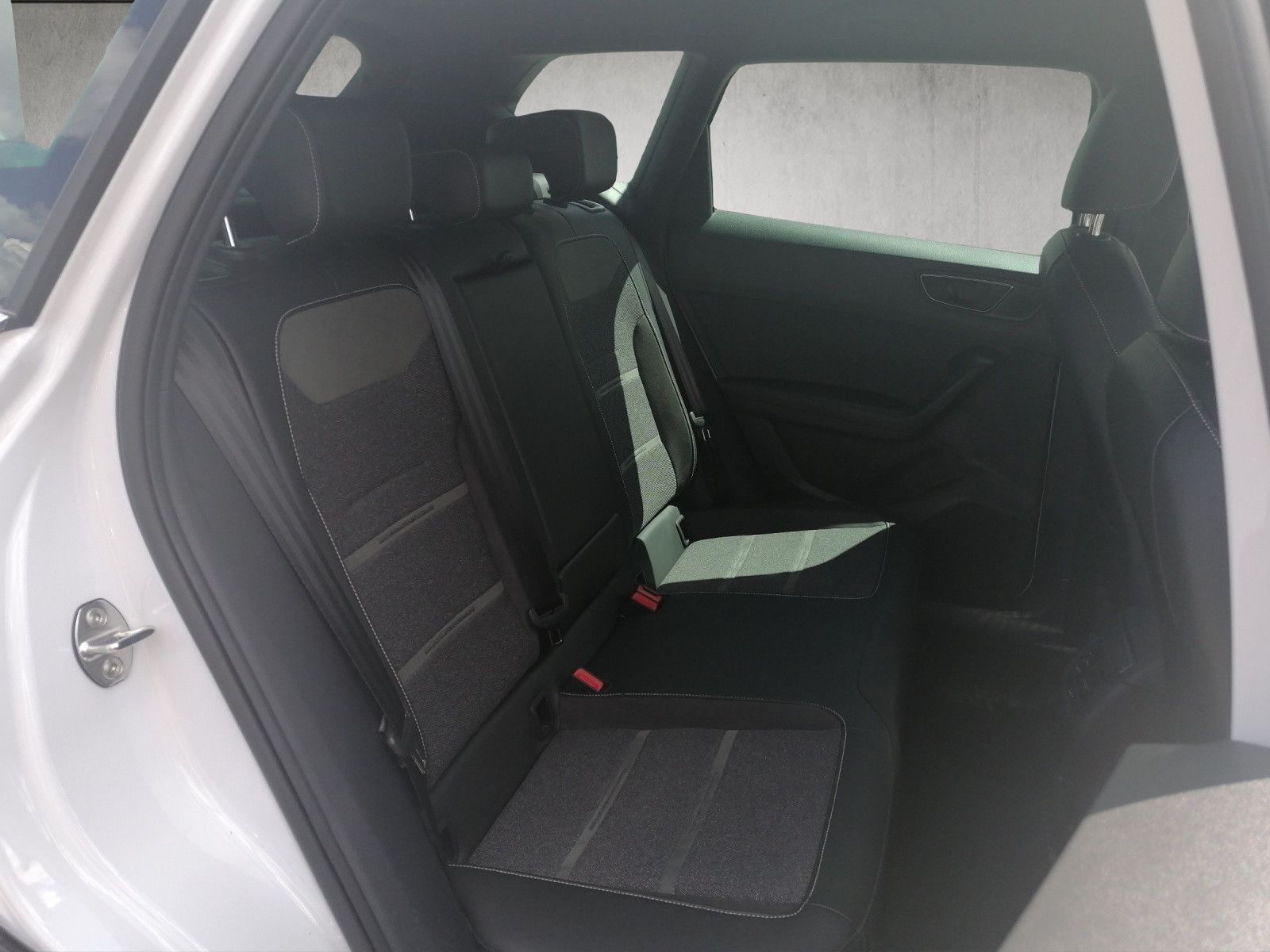 Fahrzeugabbildung SEAT Ateca 1.5 TSI Xperience DSG FAP XL elHK GJR