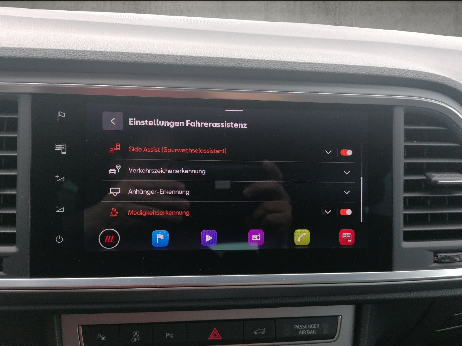 Fahrzeugabbildung SEAT Ateca 1.5 TSI FR DSG AHK FAP L elHK BEATS