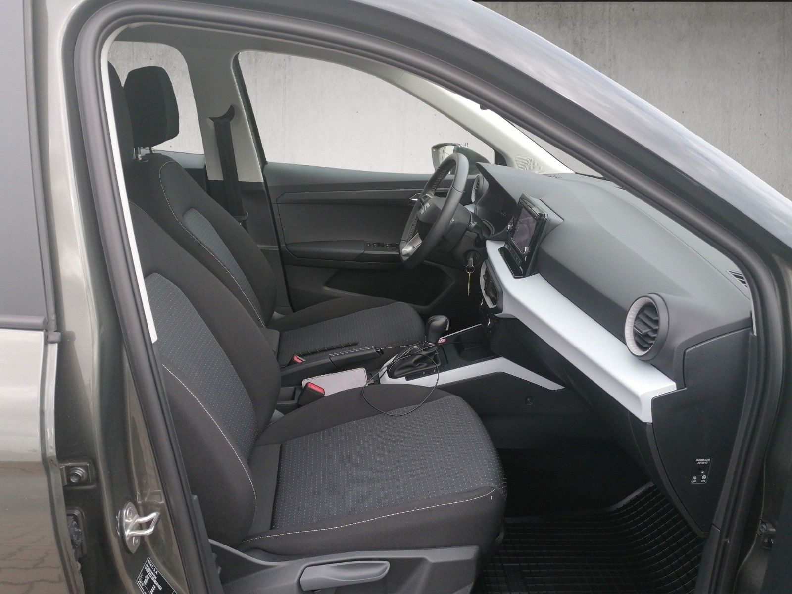 Fahrzeugabbildung SEAT Arona 1.0 TSI Style Edition DSG ACC FULL LINK